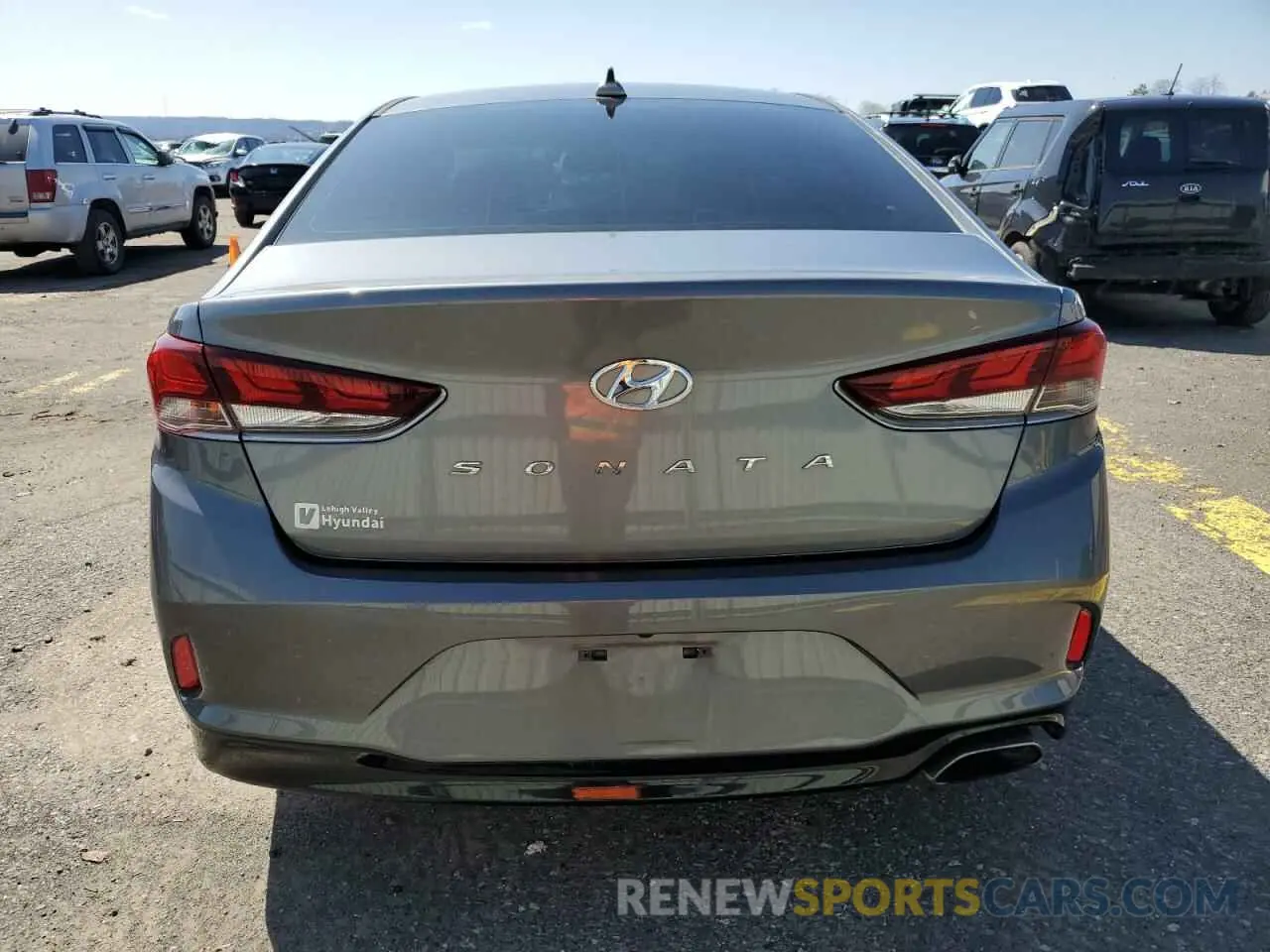 6 Photograph of a damaged car 5NPE34AF0KH781437 HYUNDAI SONATA 2019