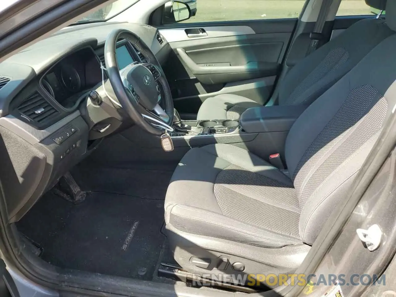 7 Photograph of a damaged car 5NPE34AF0KH781437 HYUNDAI SONATA 2019