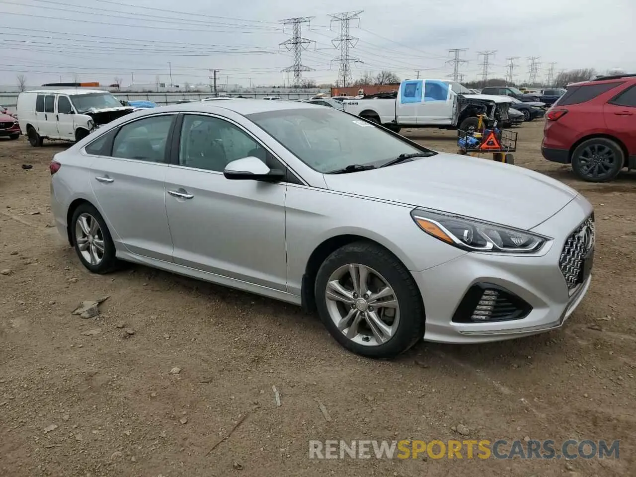 4 Photograph of a damaged car 5NPE34AF0KH809401 HYUNDAI SONATA 2019