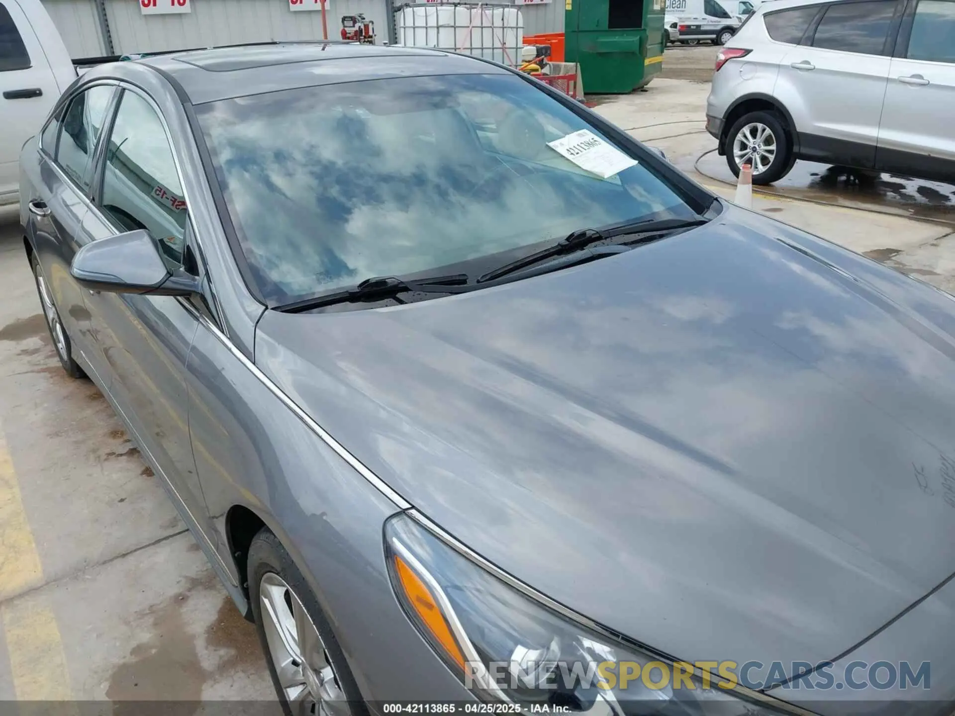 6 Photograph of a damaged car 5NPE34AF0KH821810 HYUNDAI SONATA 2019
