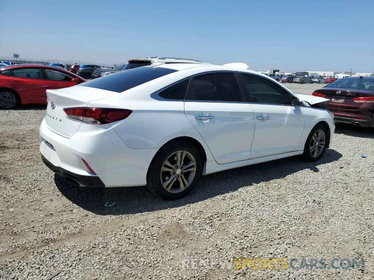 3 Photograph of a damaged car 5NPE34AF1KH729377 HYUNDAI SONATA 2019