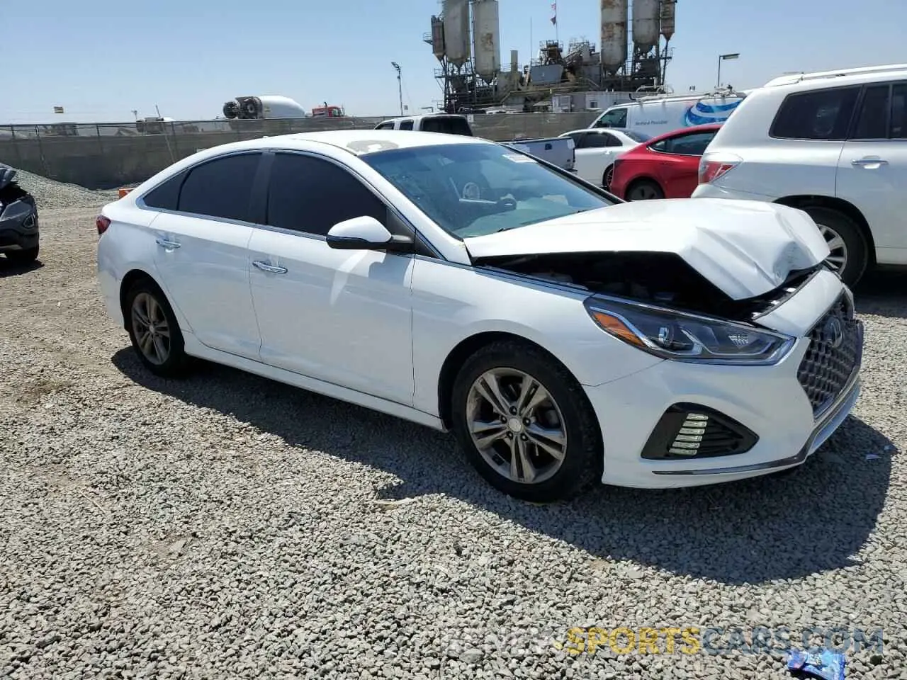 4 Photograph of a damaged car 5NPE34AF1KH729377 HYUNDAI SONATA 2019