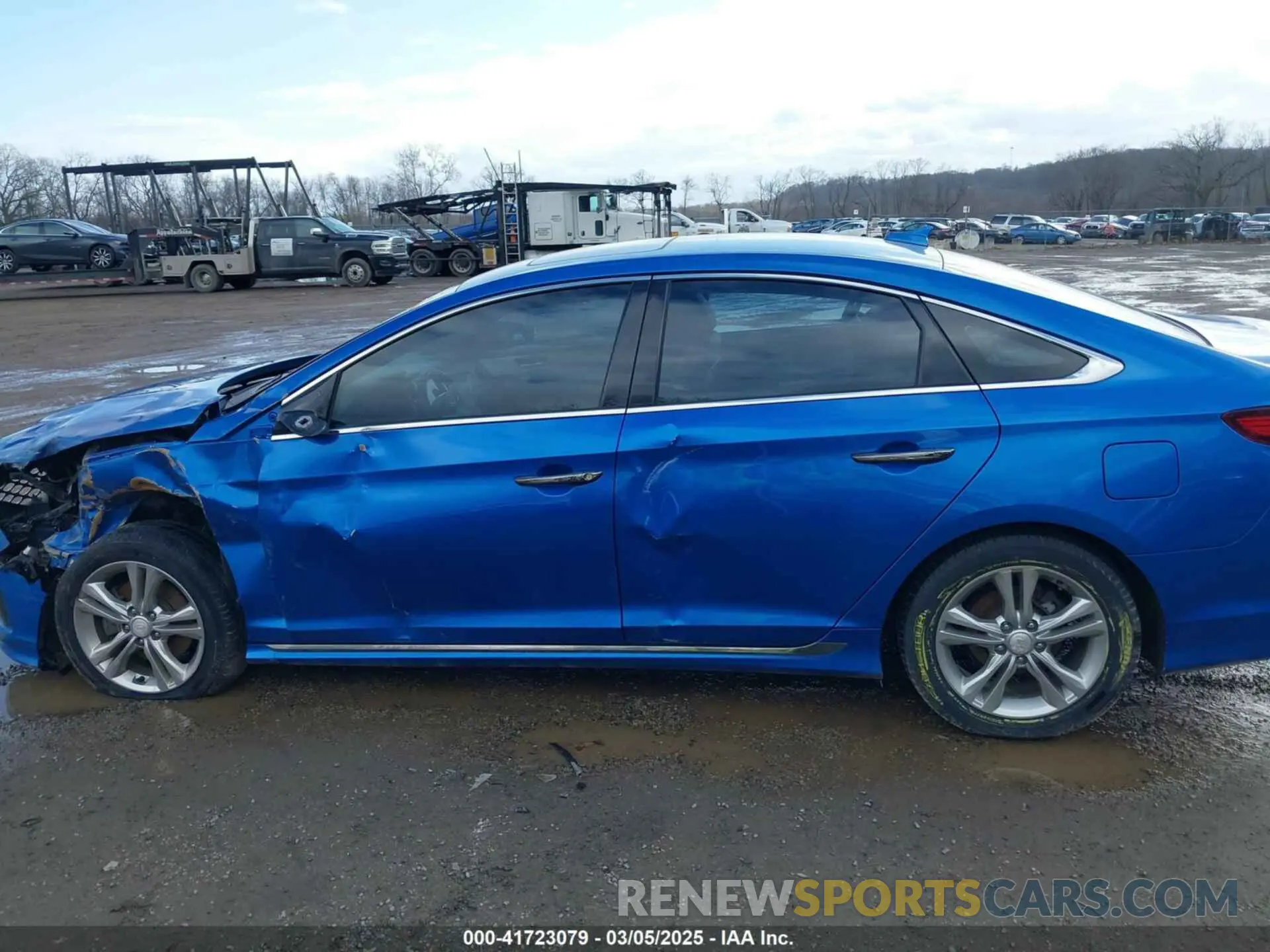 14 Photograph of a damaged car 5NPE34AF1KH736264 HYUNDAI SONATA 2019