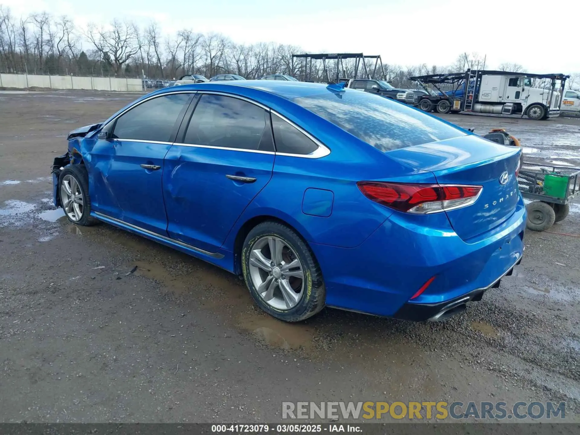 3 Photograph of a damaged car 5NPE34AF1KH736264 HYUNDAI SONATA 2019