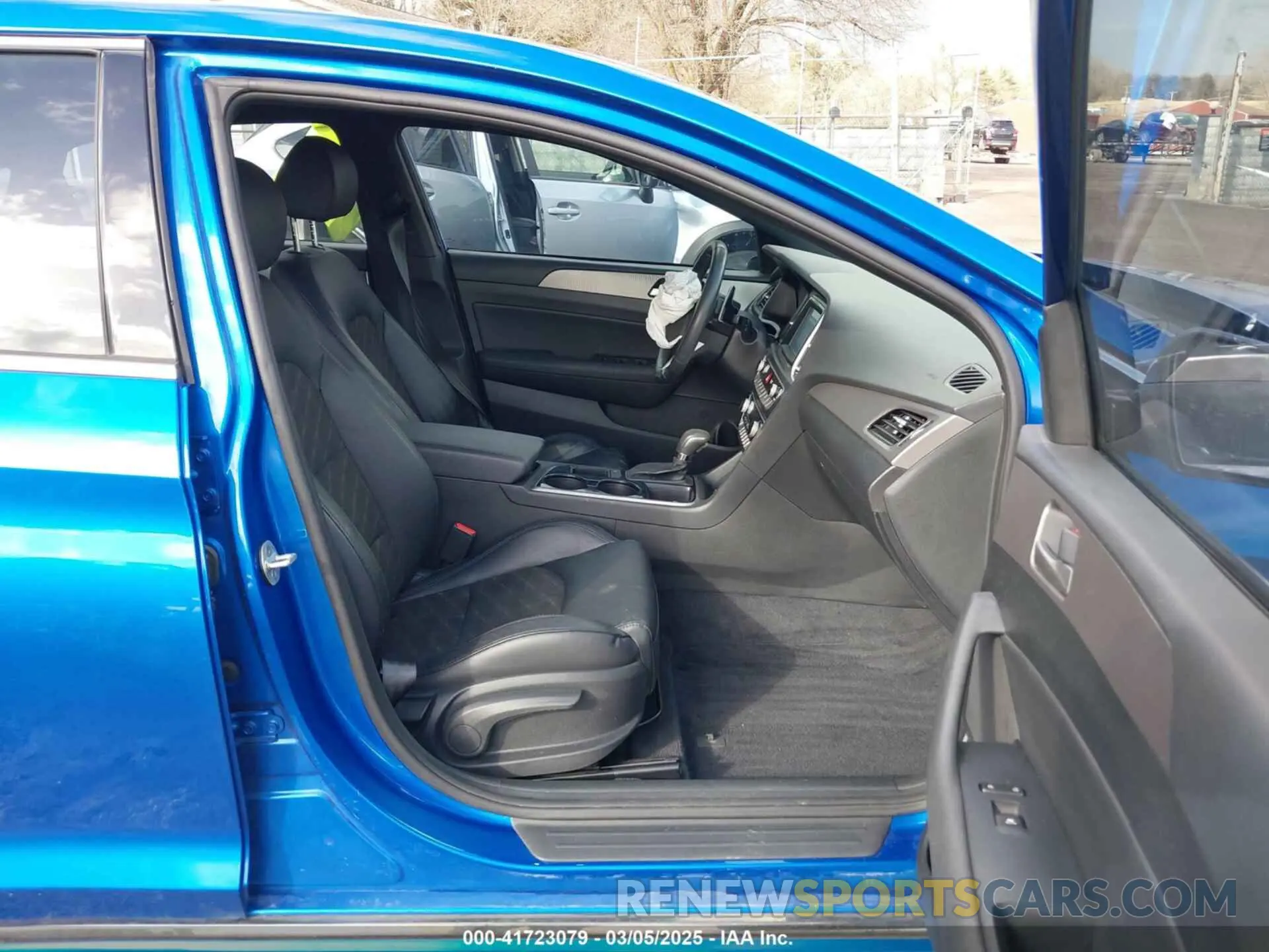 5 Photograph of a damaged car 5NPE34AF1KH736264 HYUNDAI SONATA 2019