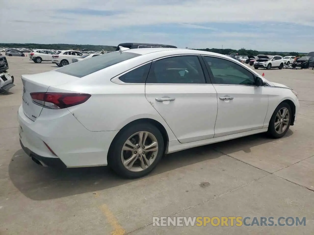 3 Photograph of a damaged car 5NPE34AF1KH740203 HYUNDAI SONATA 2019