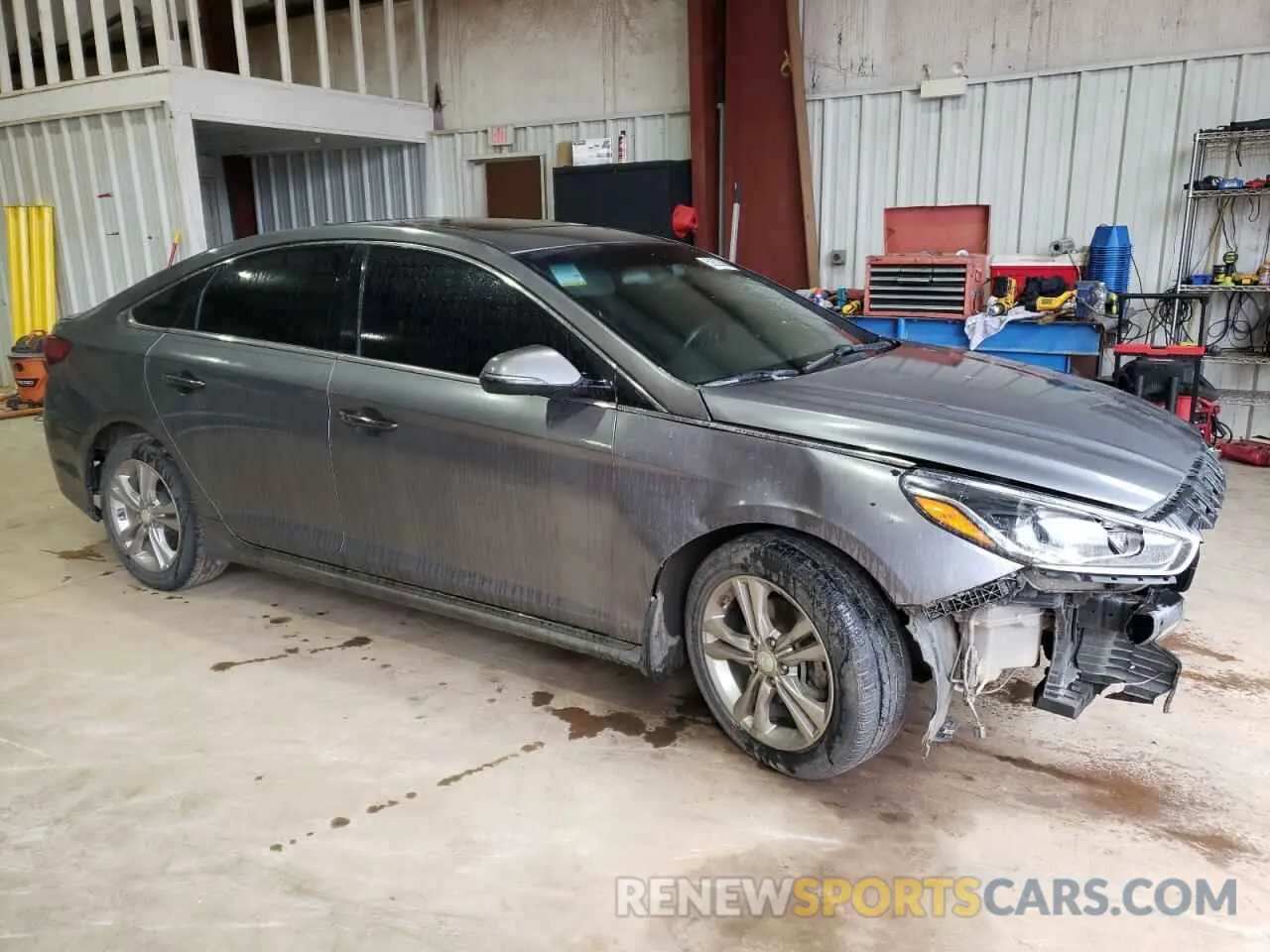 4 Photograph of a damaged car 5NPE34AF1KH759950 HYUNDAI SONATA 2019