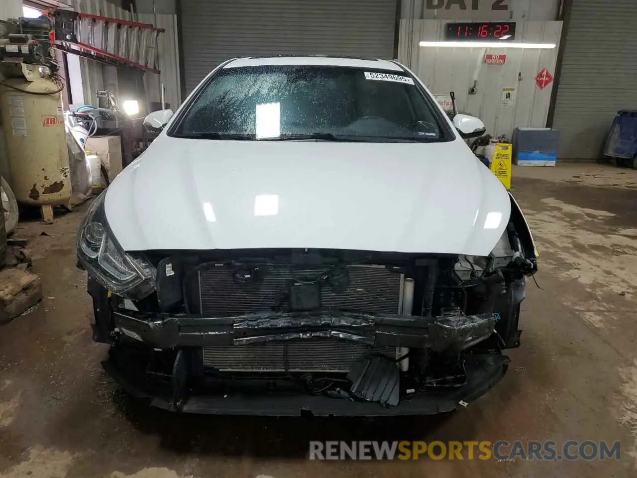 5 Photograph of a damaged car 5NPE34AF1KH767384 HYUNDAI SONATA 2019