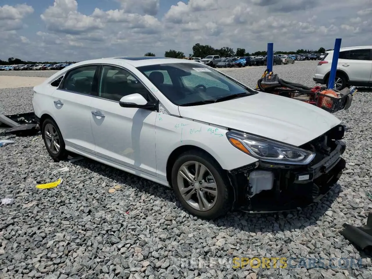 4 Photograph of a damaged car 5NPE34AF1KH768910 HYUNDAI SONATA 2019