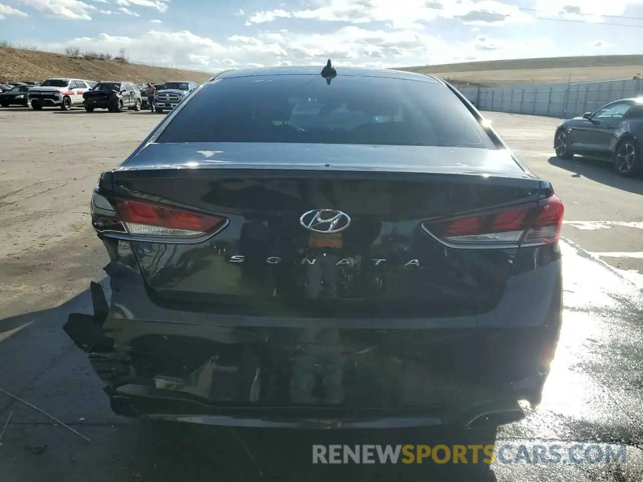 6 Photograph of a damaged car 5NPE34AF1KH774402 HYUNDAI SONATA 2019