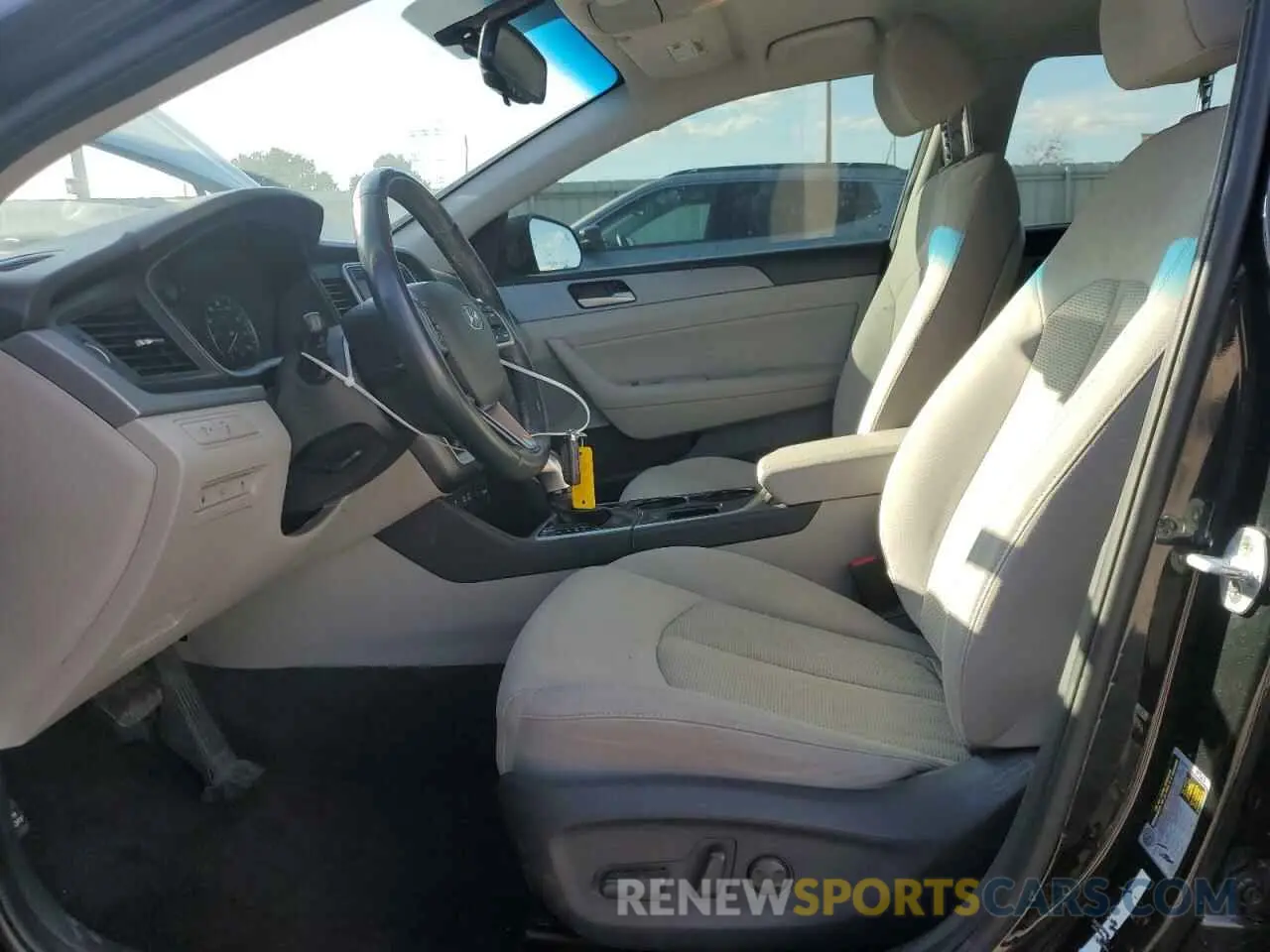 7 Photograph of a damaged car 5NPE34AF1KH774402 HYUNDAI SONATA 2019