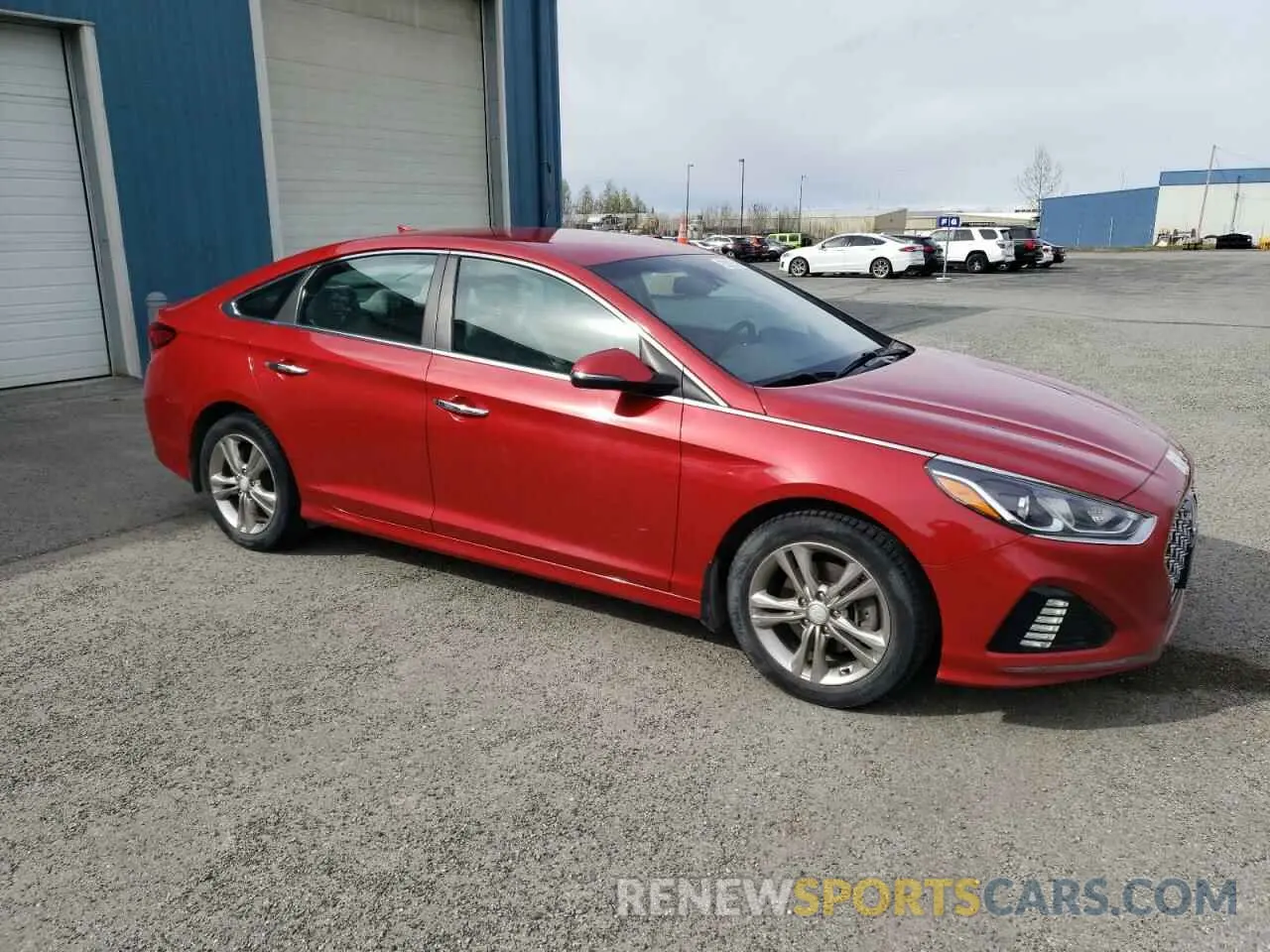 4 Photograph of a damaged car 5NPE34AF1KH783164 HYUNDAI SONATA 2019