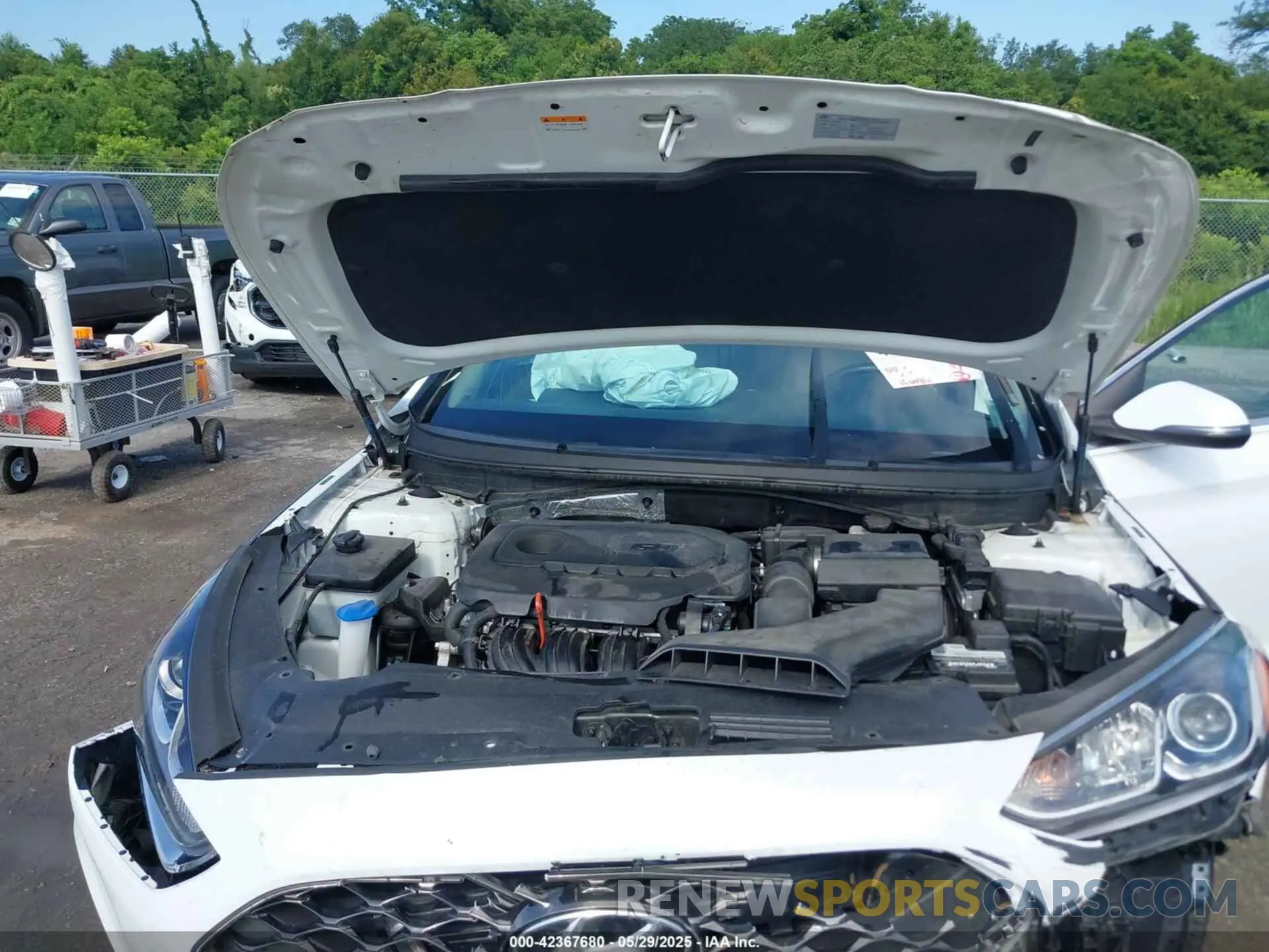 10 Photograph of a damaged car 5NPE34AF1KH785237 HYUNDAI SONATA 2019