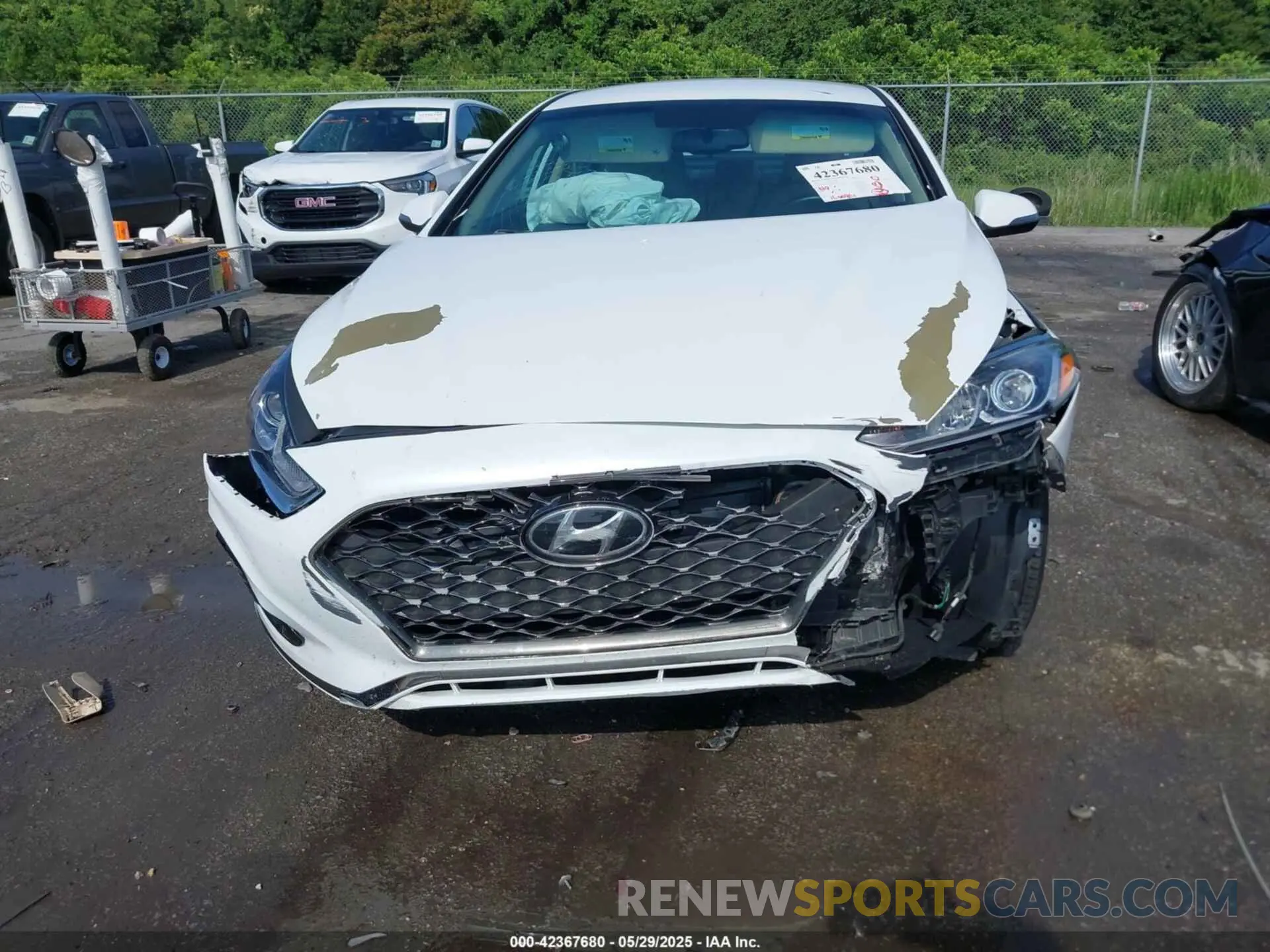 12 Photograph of a damaged car 5NPE34AF1KH785237 HYUNDAI SONATA 2019