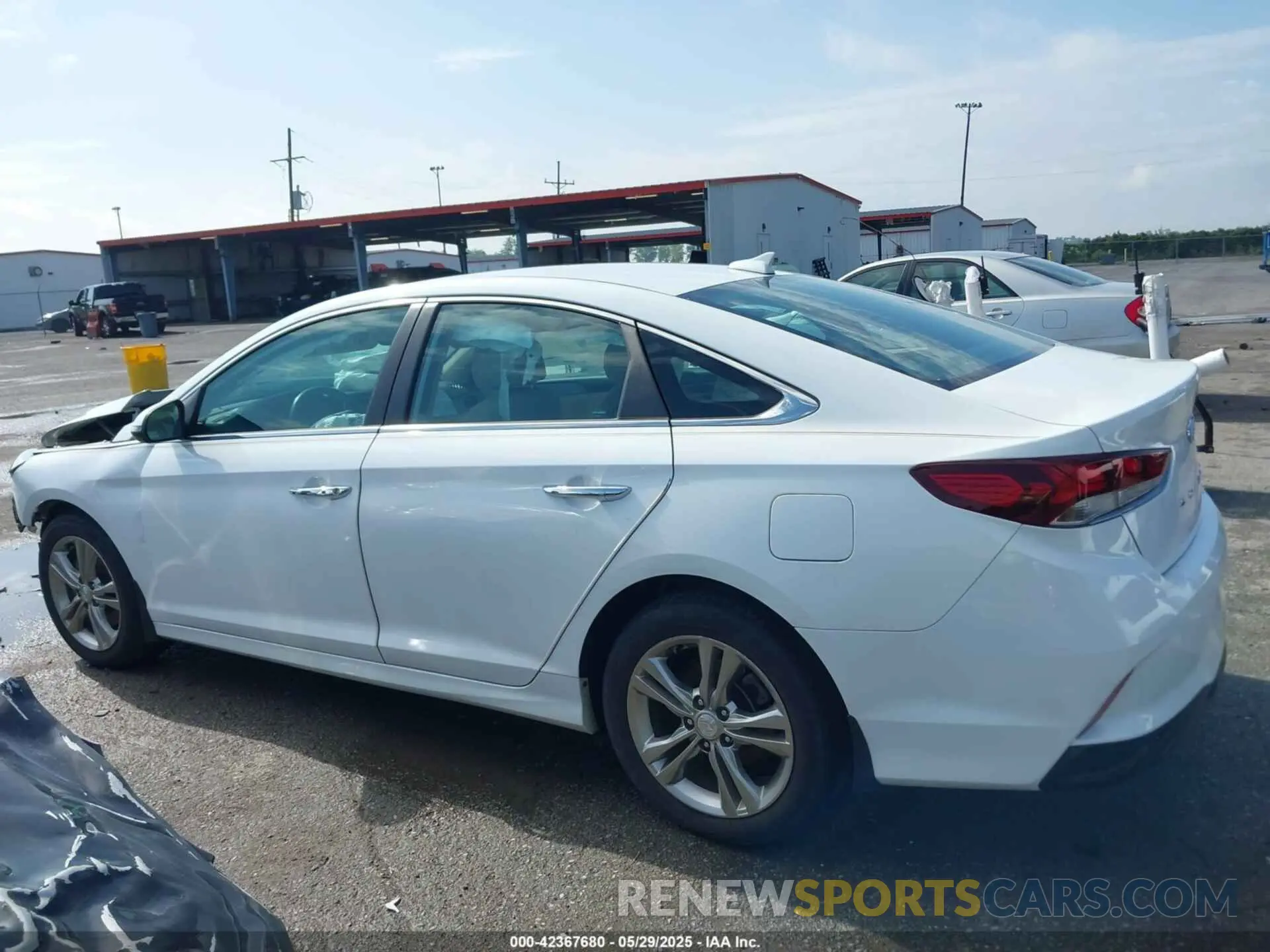 14 Photograph of a damaged car 5NPE34AF1KH785237 HYUNDAI SONATA 2019
