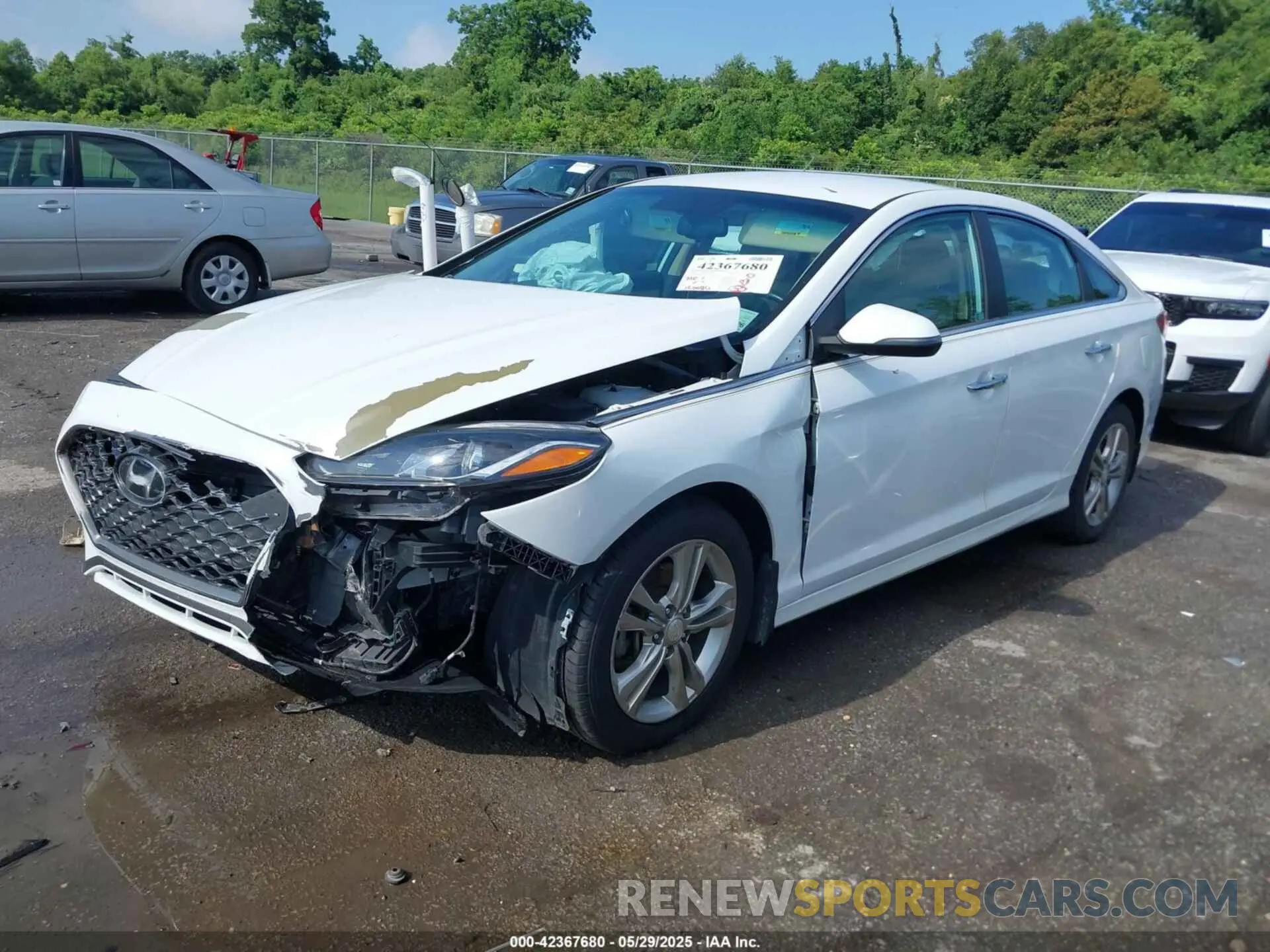 2 Photograph of a damaged car 5NPE34AF1KH785237 HYUNDAI SONATA 2019