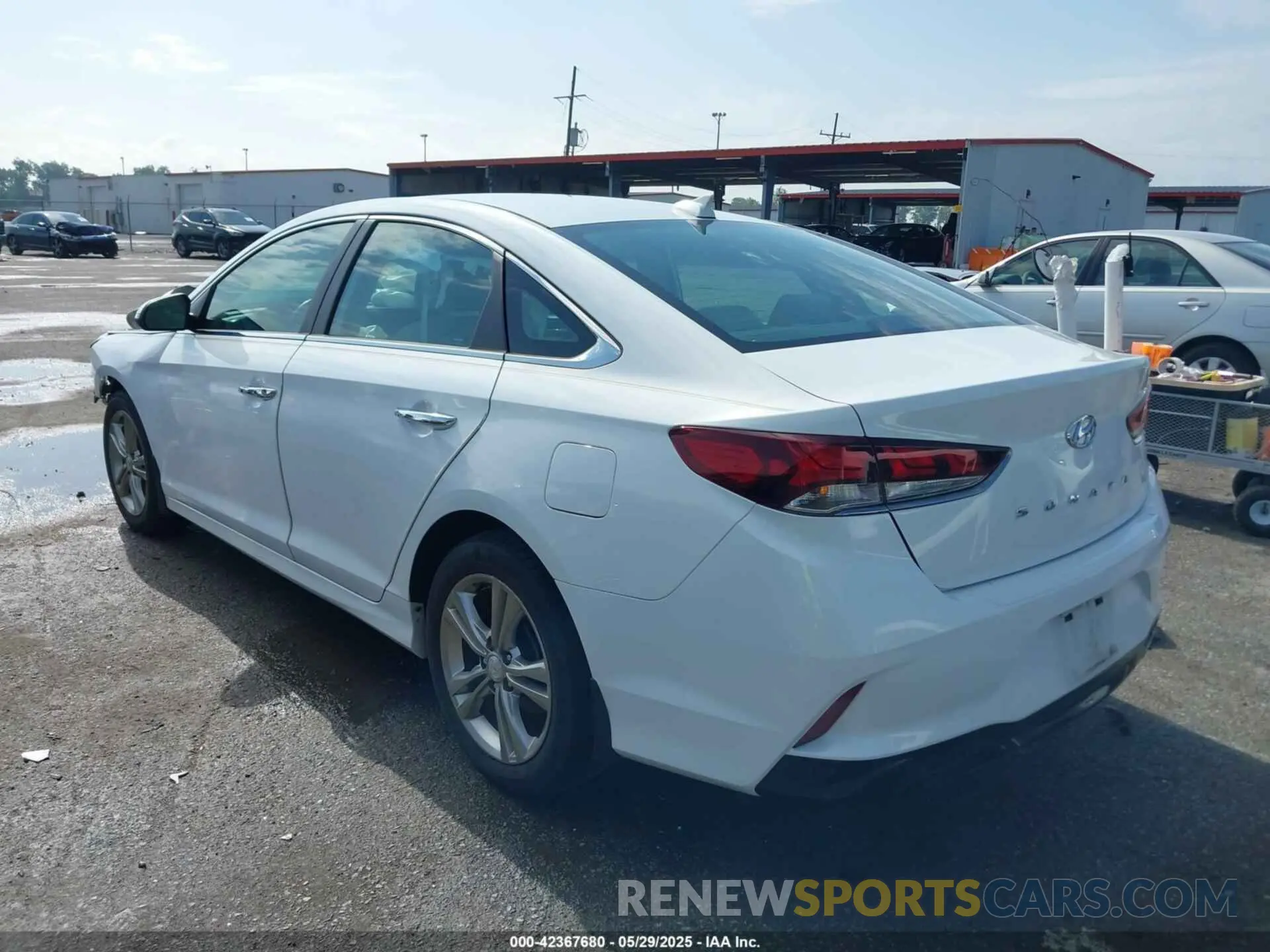 3 Photograph of a damaged car 5NPE34AF1KH785237 HYUNDAI SONATA 2019