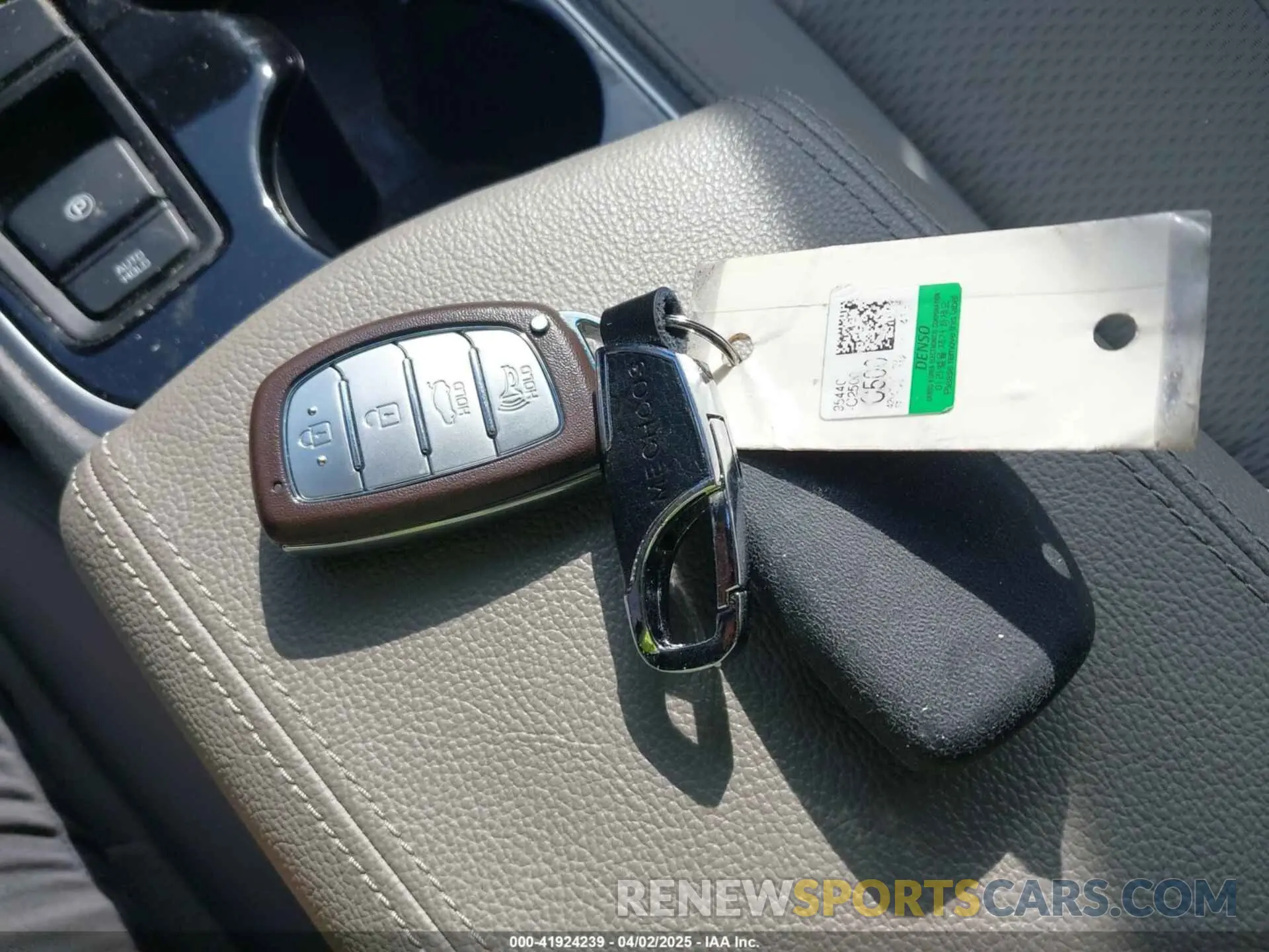 11 Photograph of a damaged car 5NPE34AF1KH793452 HYUNDAI SONATA 2019