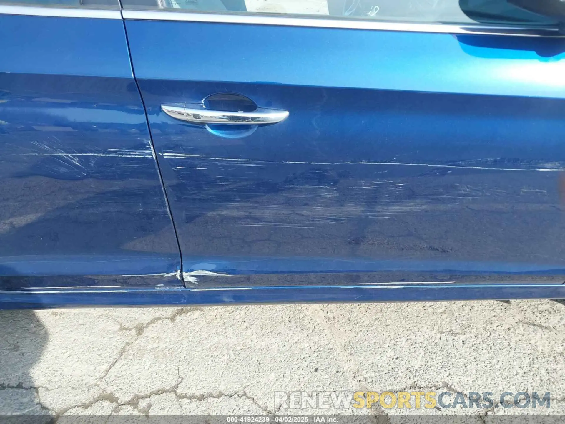 12 Photograph of a damaged car 5NPE34AF1KH793452 HYUNDAI SONATA 2019
