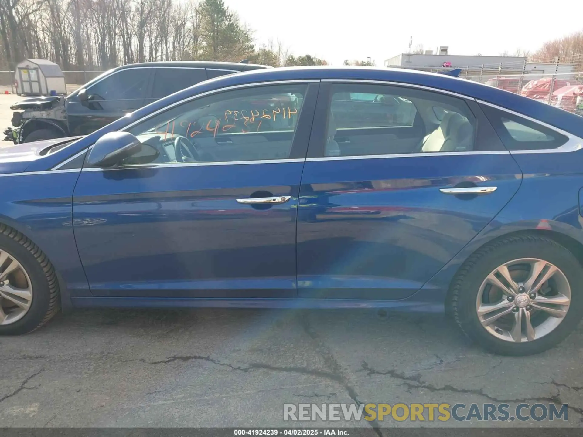 15 Photograph of a damaged car 5NPE34AF1KH793452 HYUNDAI SONATA 2019