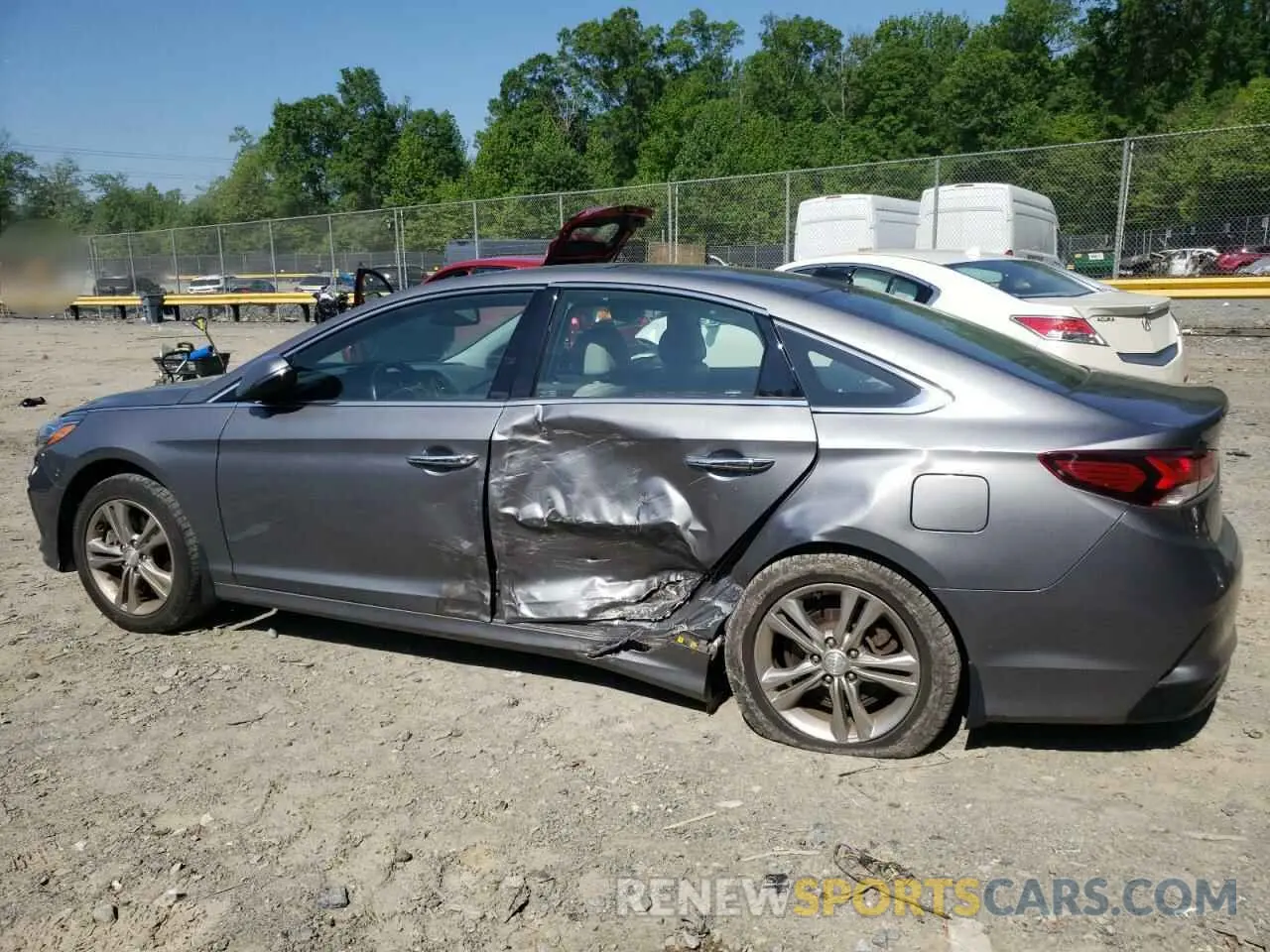 2 Photograph of a damaged car 5NPE34AF1KH793788 HYUNDAI SONATA 2019