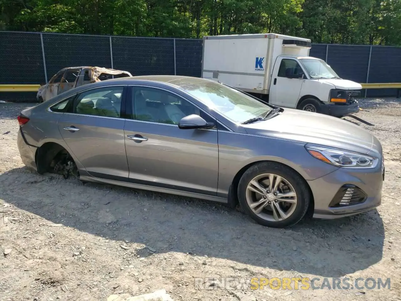 4 Photograph of a damaged car 5NPE34AF1KH793788 HYUNDAI SONATA 2019