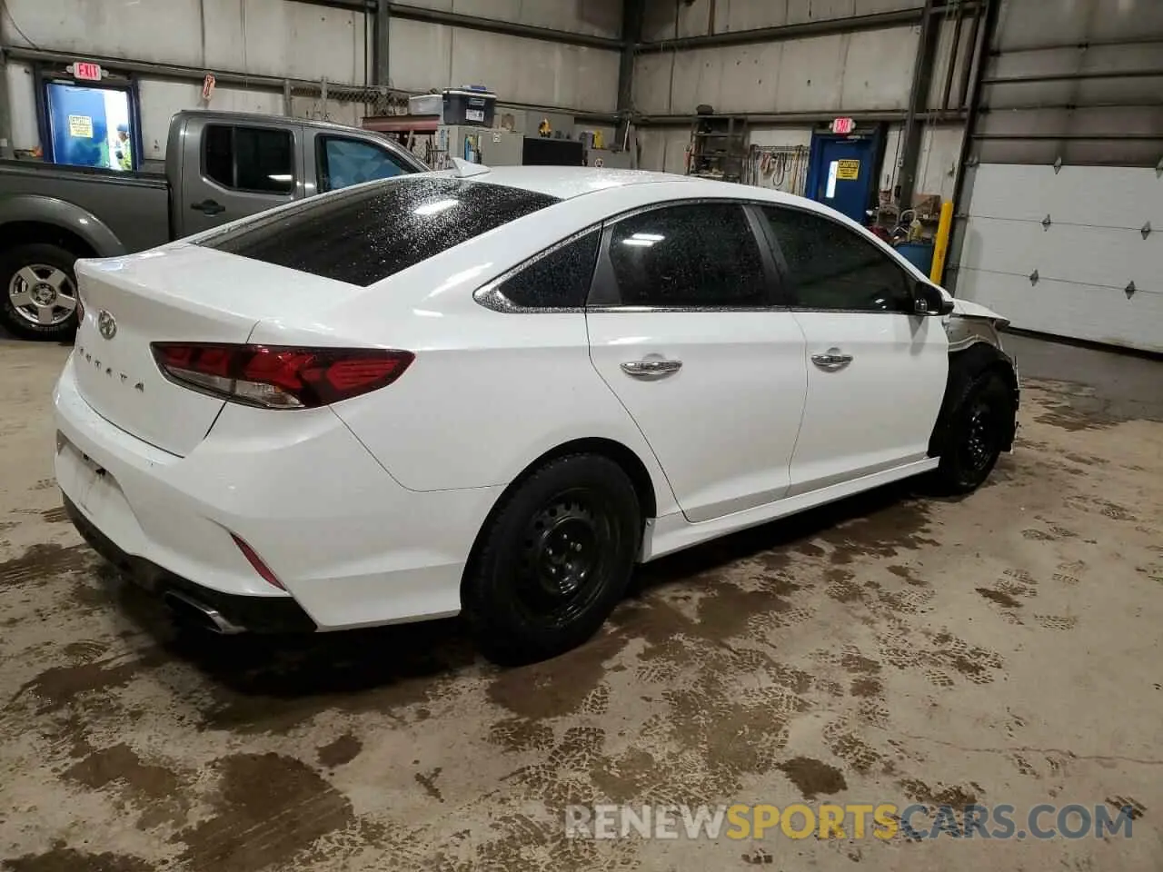 3 Photograph of a damaged car 5NPE34AF1KH801646 HYUNDAI SONATA 2019