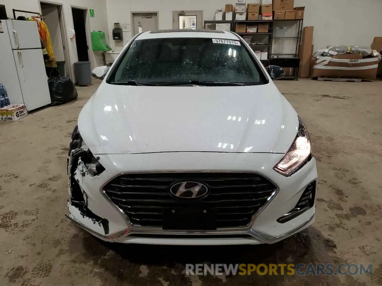 5 Photograph of a damaged car 5NPE34AF1KH801646 HYUNDAI SONATA 2019