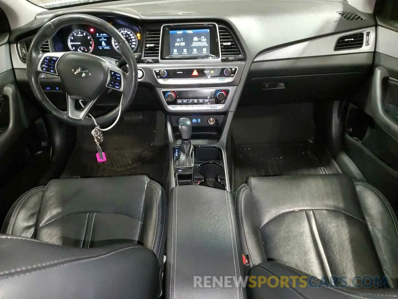 8 Photograph of a damaged car 5NPE34AF1KH801646 HYUNDAI SONATA 2019