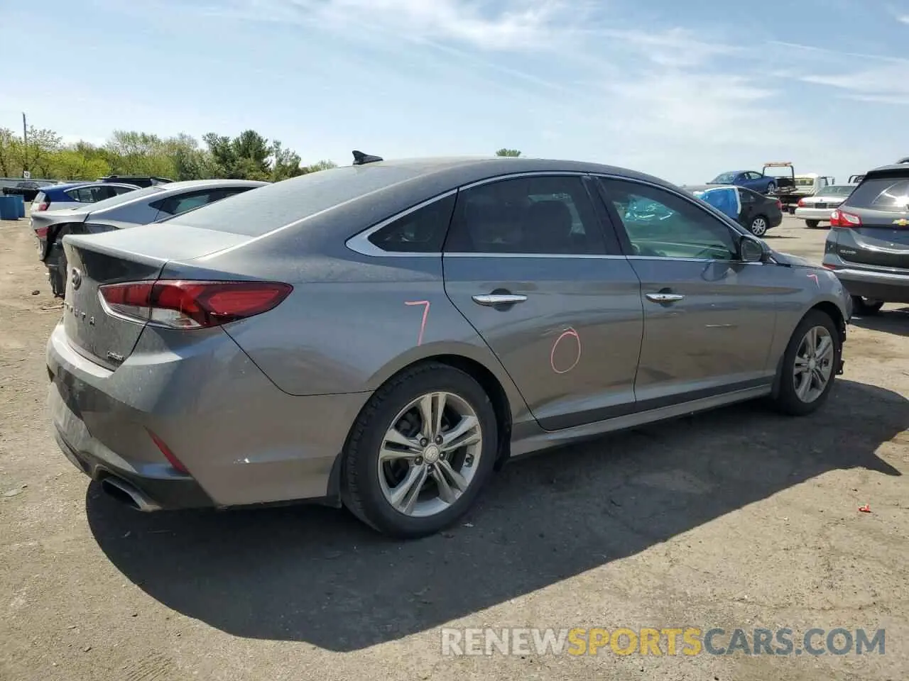 3 Photograph of a damaged car 5NPE34AF1KH803297 HYUNDAI SONATA 2019