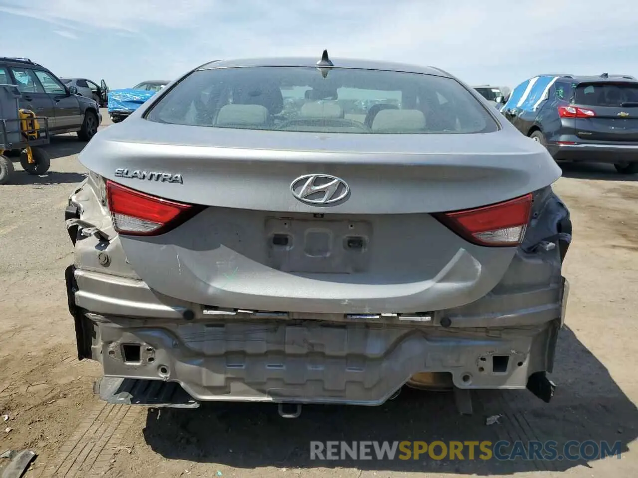 6 Photograph of a damaged car 5NPE34AF1KH803297 HYUNDAI SONATA 2019