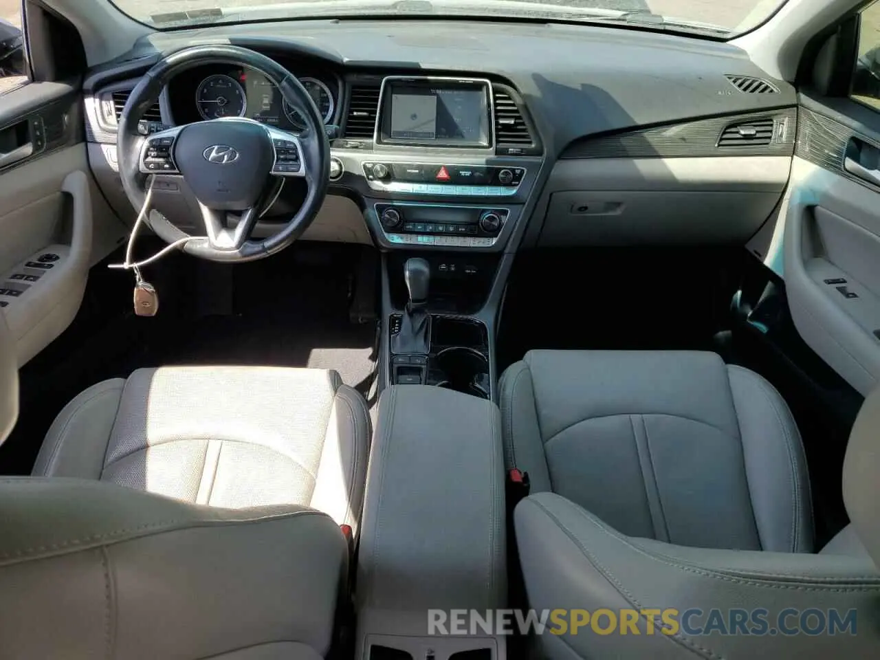 8 Photograph of a damaged car 5NPE34AF1KH803297 HYUNDAI SONATA 2019