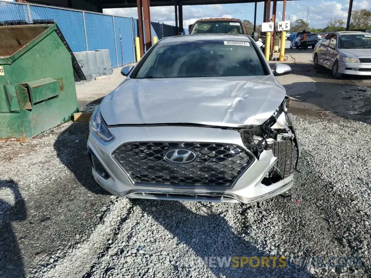 5 Photograph of a damaged car 5NPE34AF1KH808869 HYUNDAI SONATA 2019