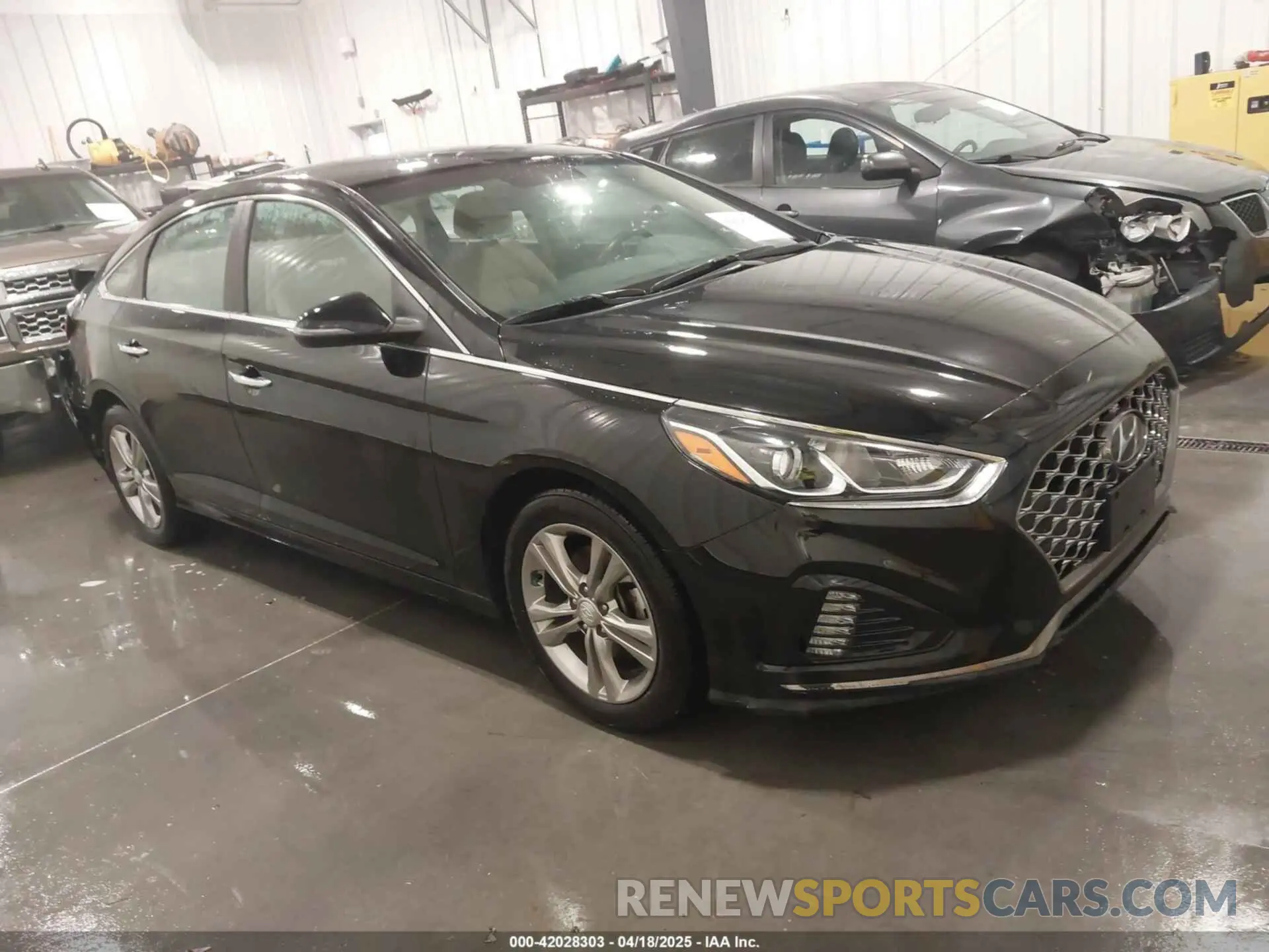 1 Photograph of a damaged car 5NPE34AF1KH817247 HYUNDAI SONATA 2019