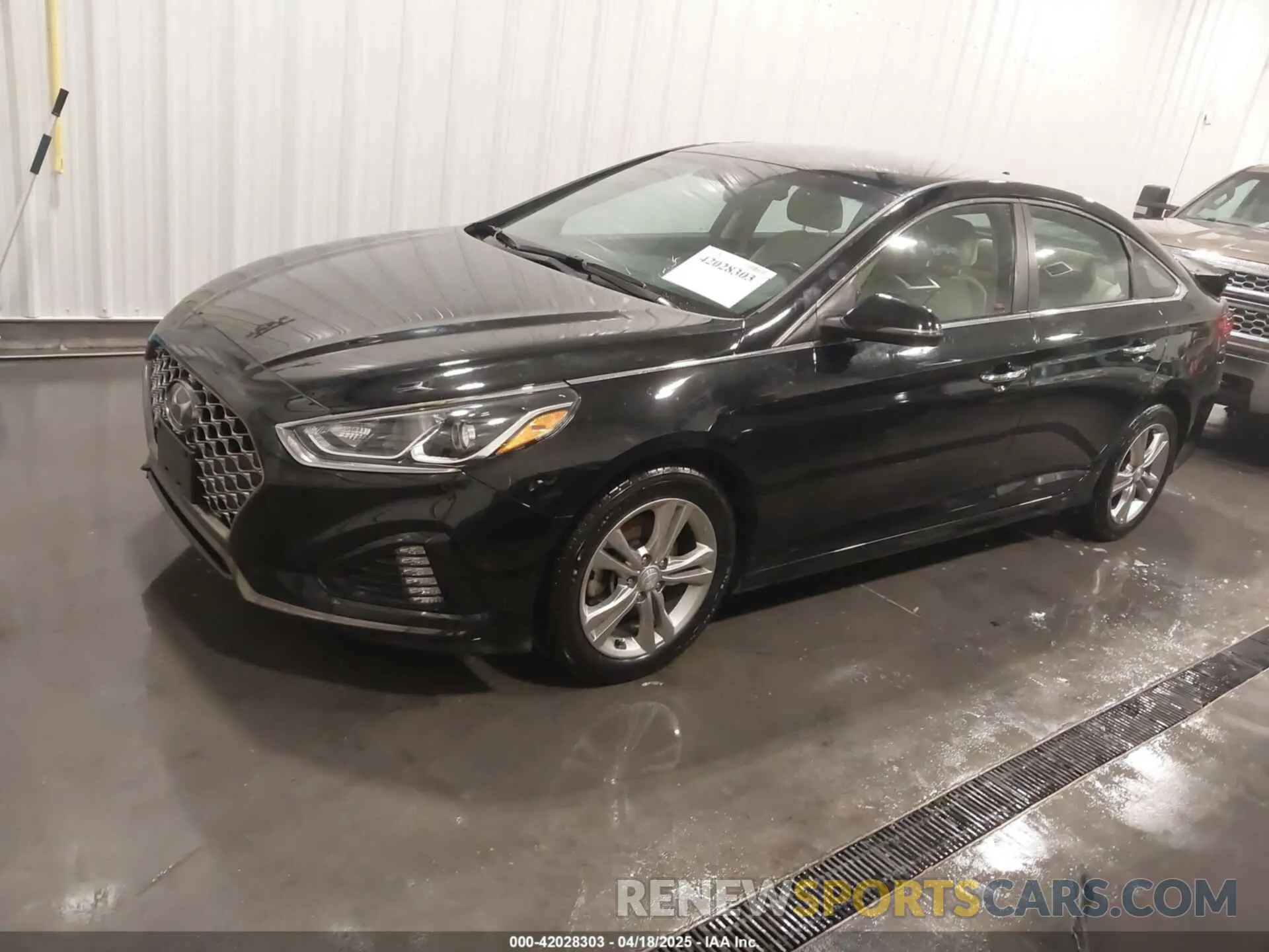 2 Photograph of a damaged car 5NPE34AF1KH817247 HYUNDAI SONATA 2019