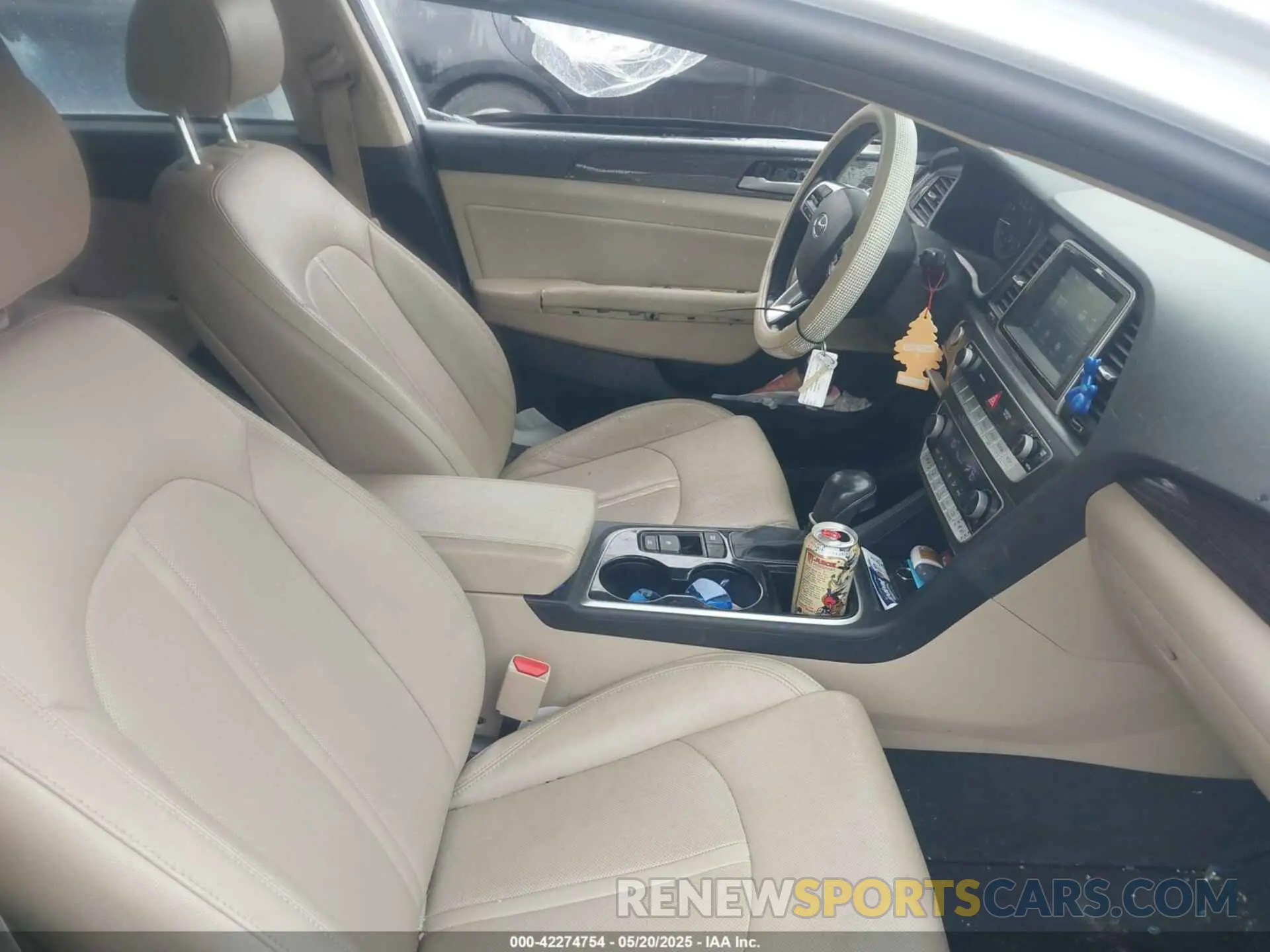 5 Photograph of a damaged car 5NPE34AF2KH733583 HYUNDAI SONATA 2019