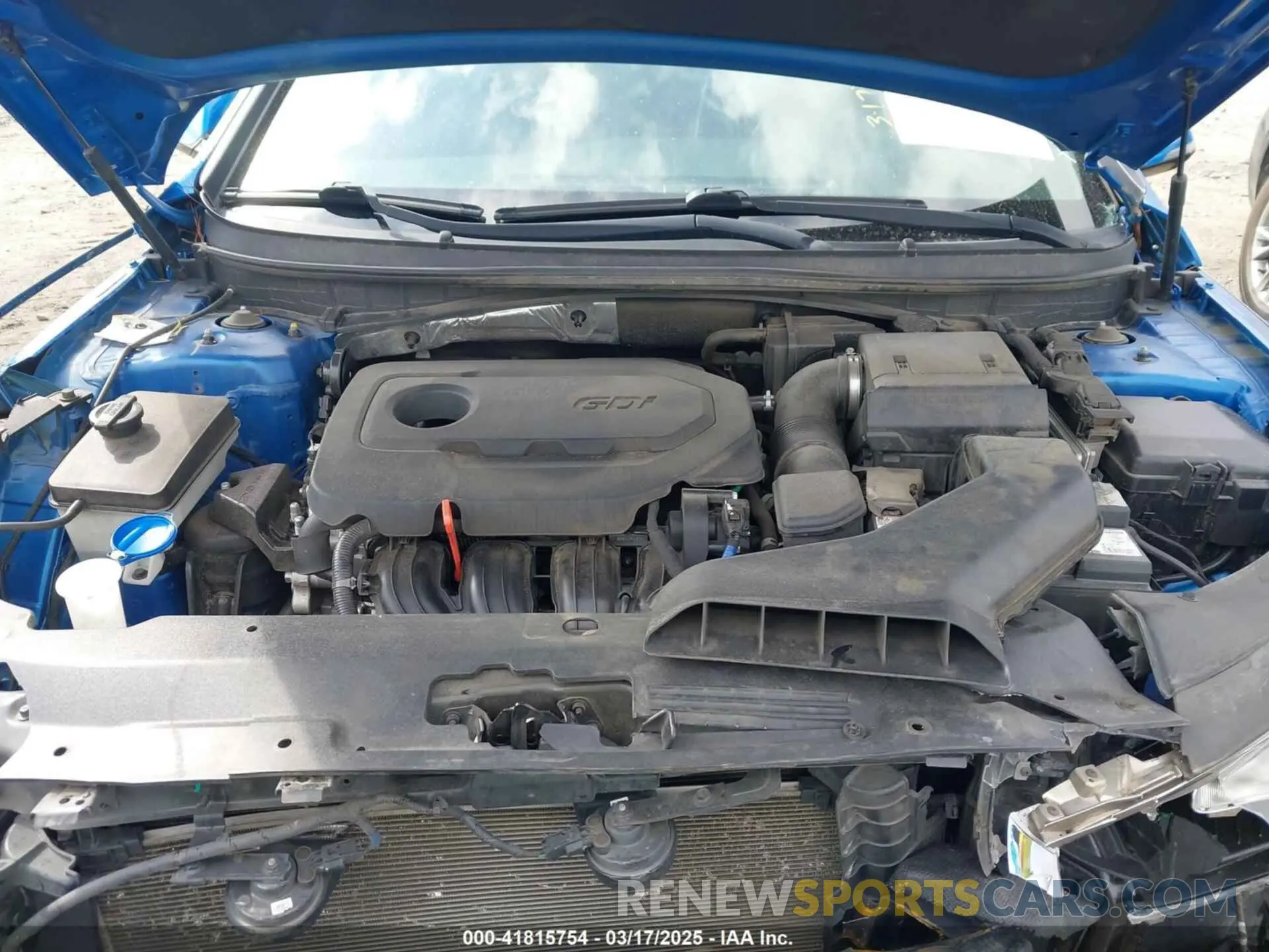 10 Photograph of a damaged car 5NPE34AF2KH735382 HYUNDAI SONATA 2019