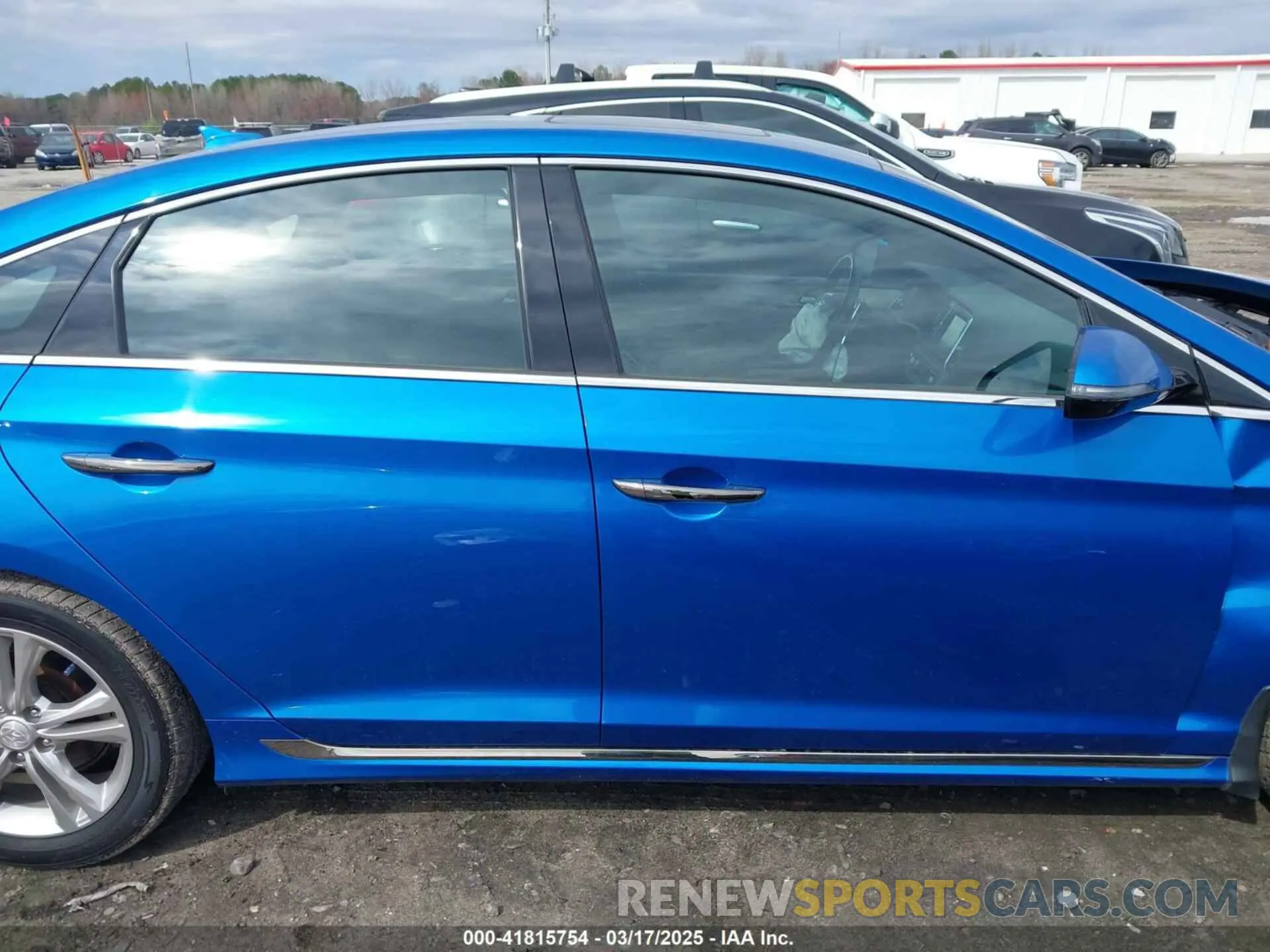 14 Photograph of a damaged car 5NPE34AF2KH735382 HYUNDAI SONATA 2019