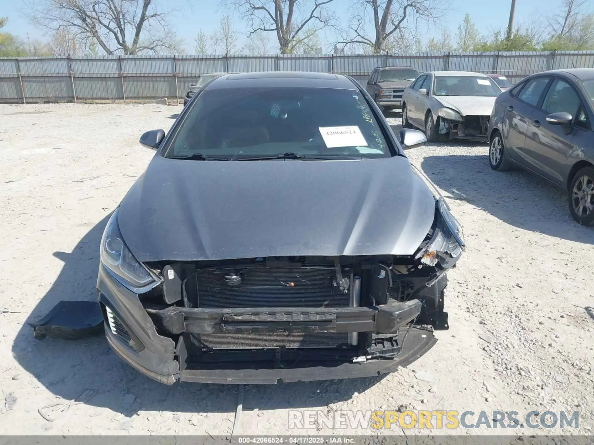 12 Photograph of a damaged car 5NPE34AF2KH737813 HYUNDAI SONATA 2019