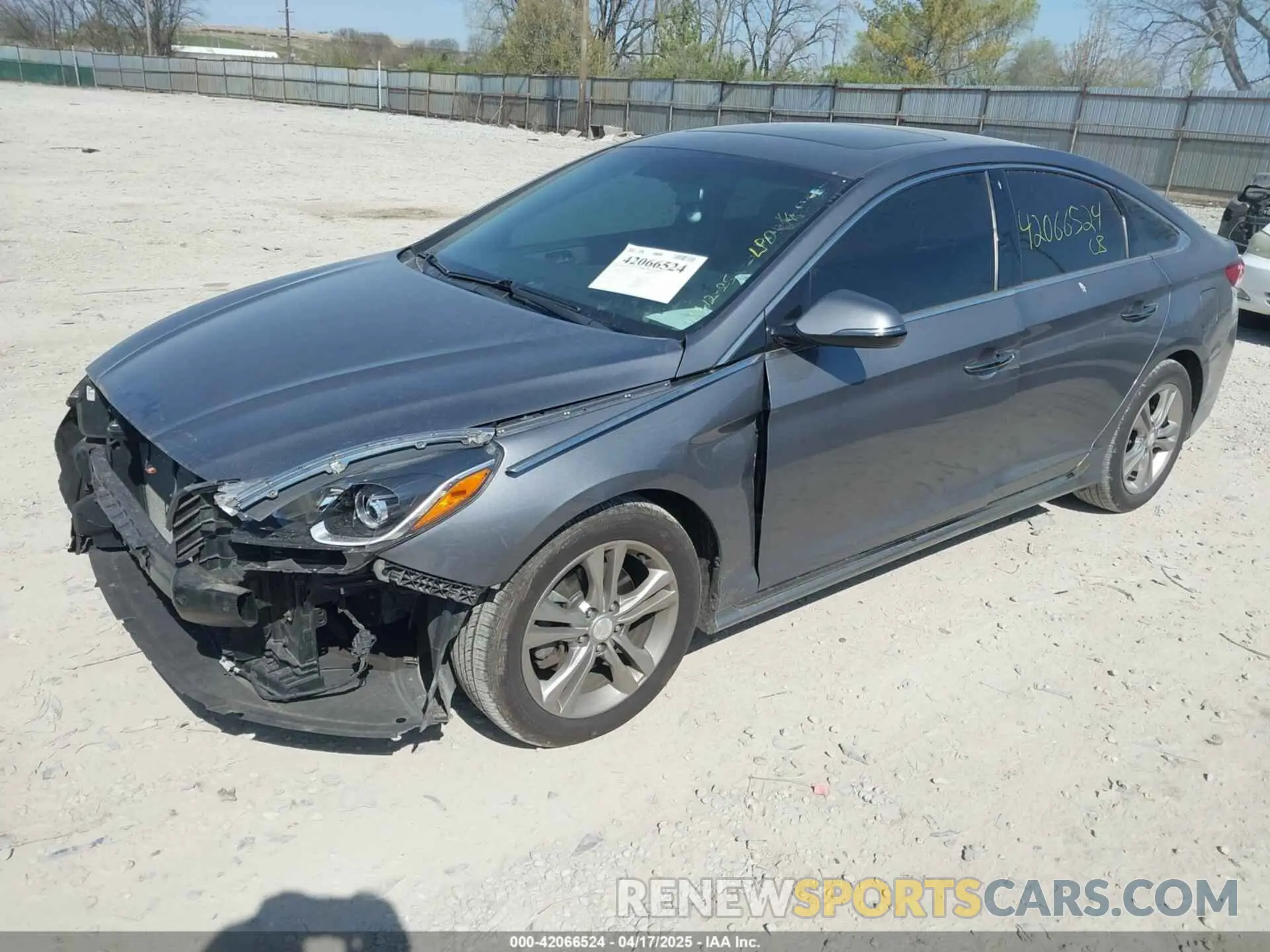 2 Photograph of a damaged car 5NPE34AF2KH737813 HYUNDAI SONATA 2019