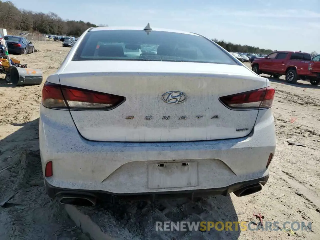 6 Photograph of a damaged car 5NPE34AF2KH740856 HYUNDAI SONATA 2019