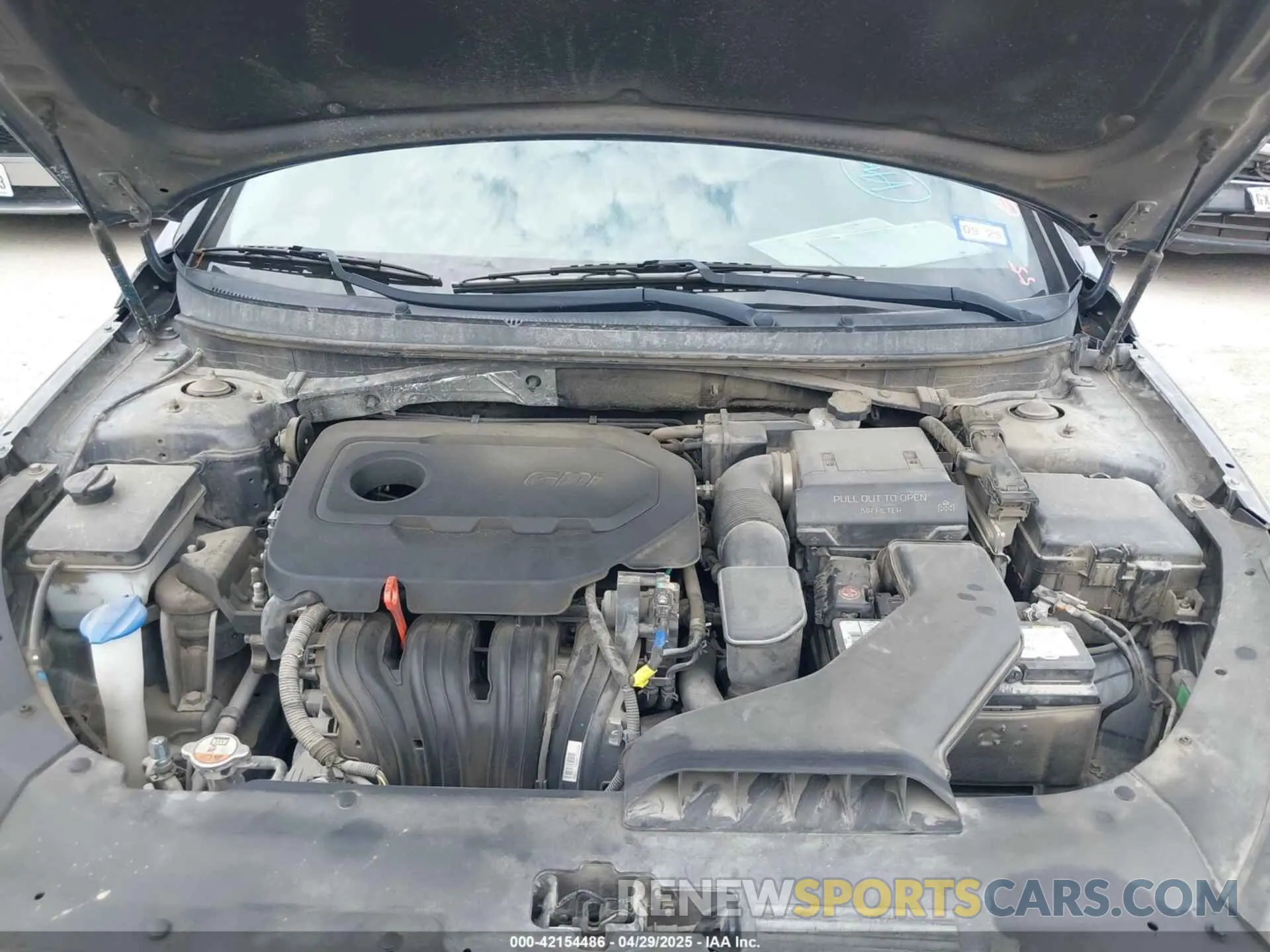 10 Photograph of a damaged car 5NPE34AF2KH743501 HYUNDAI SONATA 2019