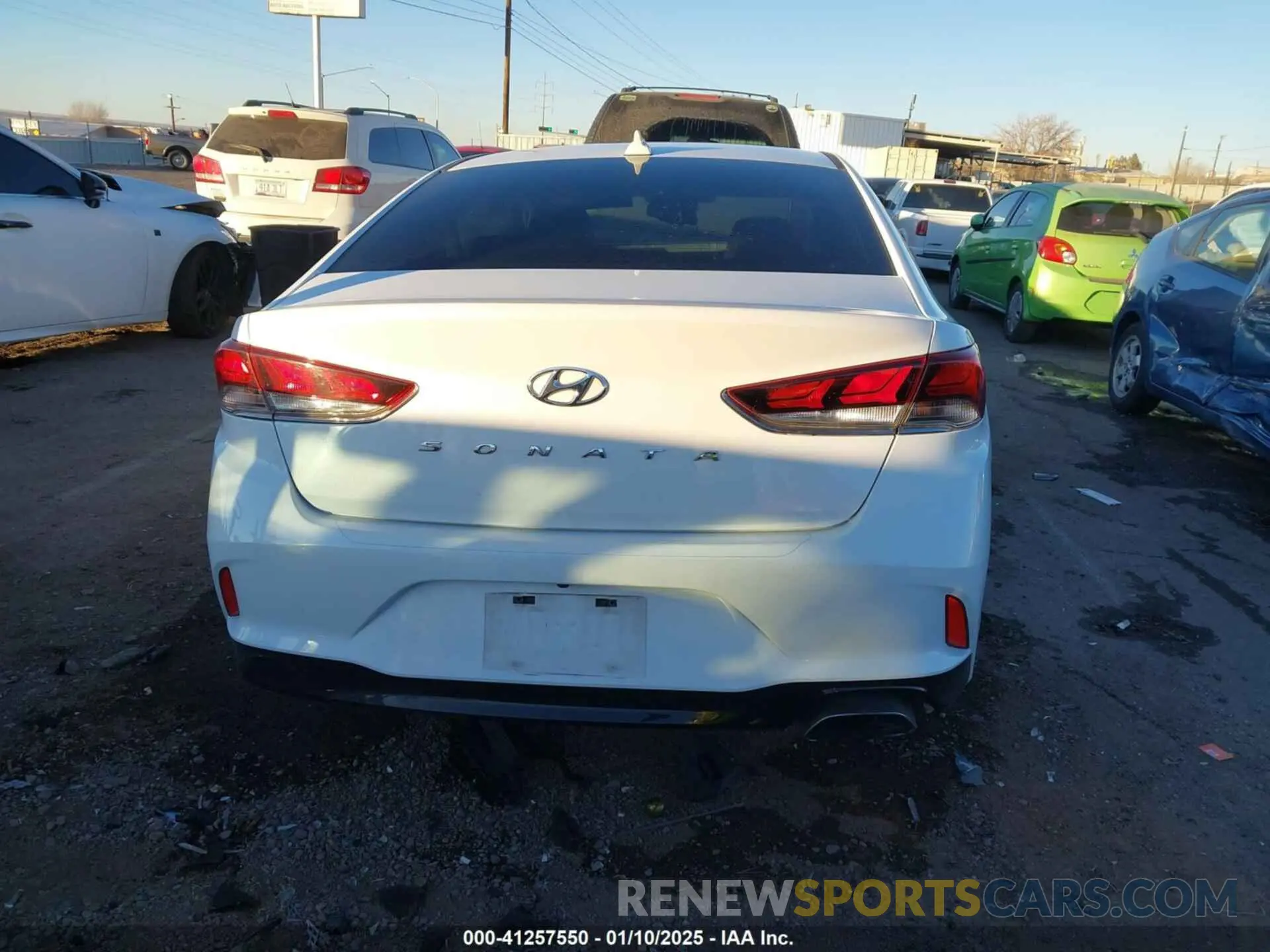 15 Photograph of a damaged car 5NPE34AF2KH763571 HYUNDAI SONATA 2019