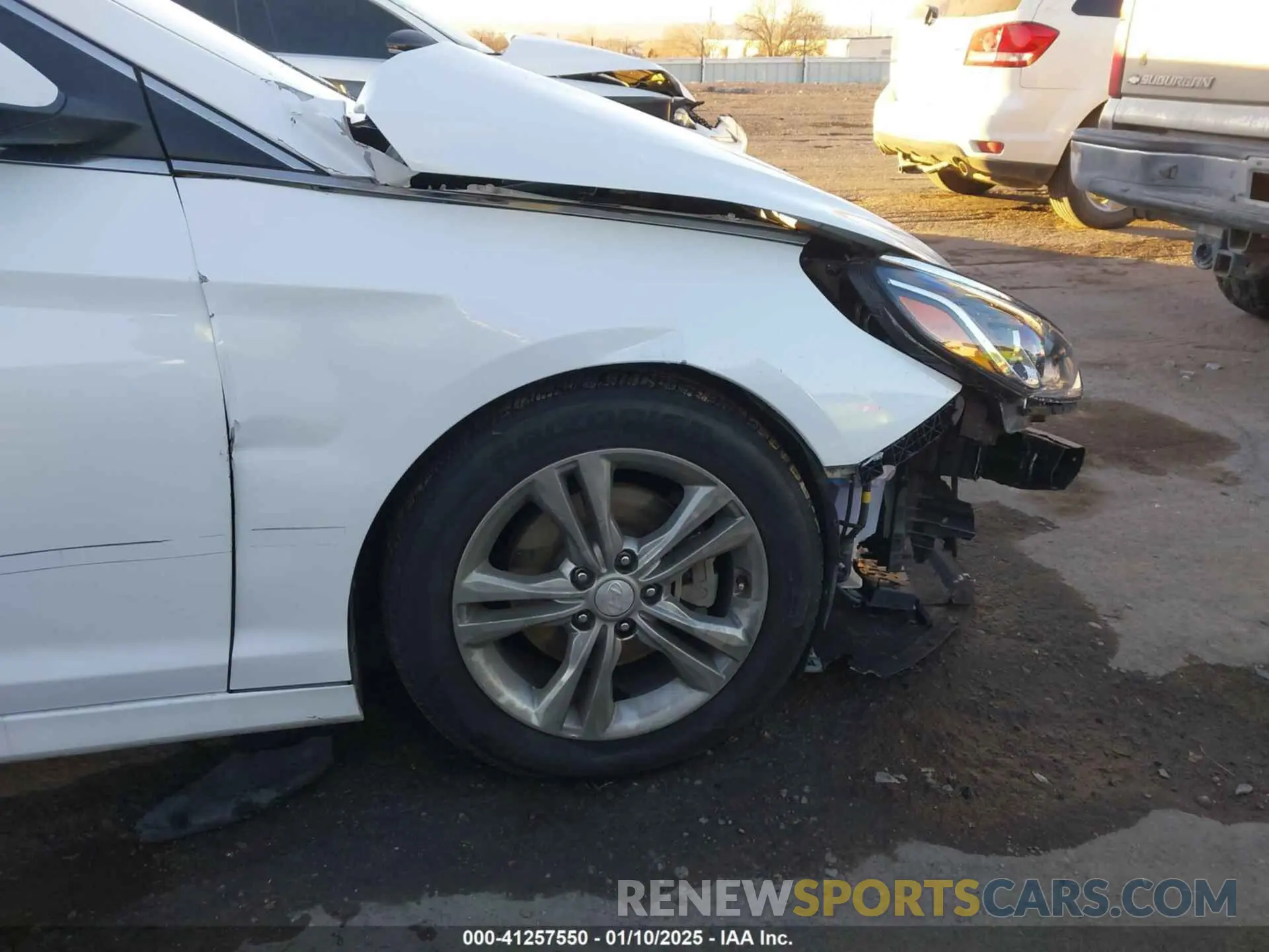 17 Photograph of a damaged car 5NPE34AF2KH763571 HYUNDAI SONATA 2019