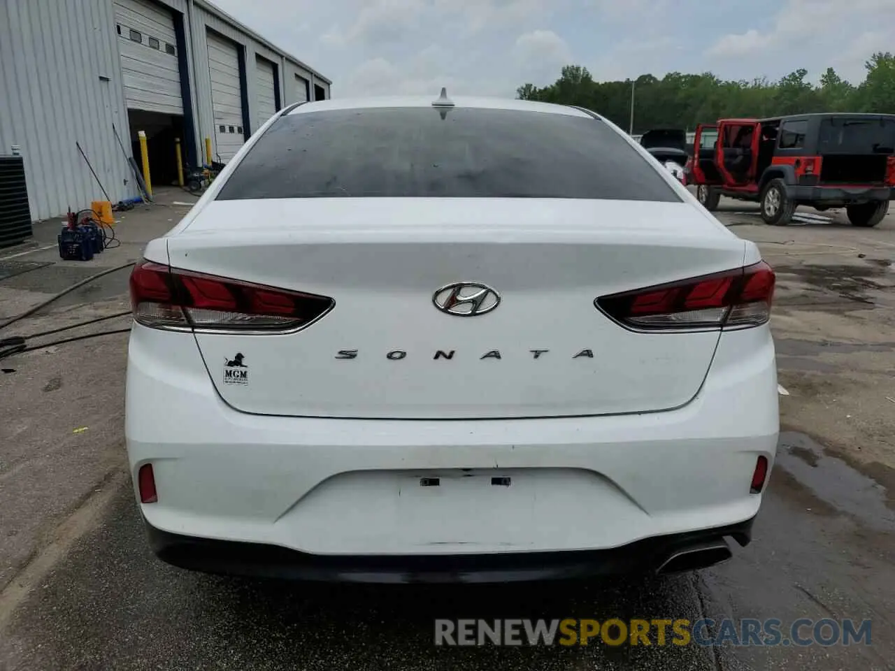 6 Photograph of a damaged car 5NPE34AF2KH770973 HYUNDAI SONATA 2019