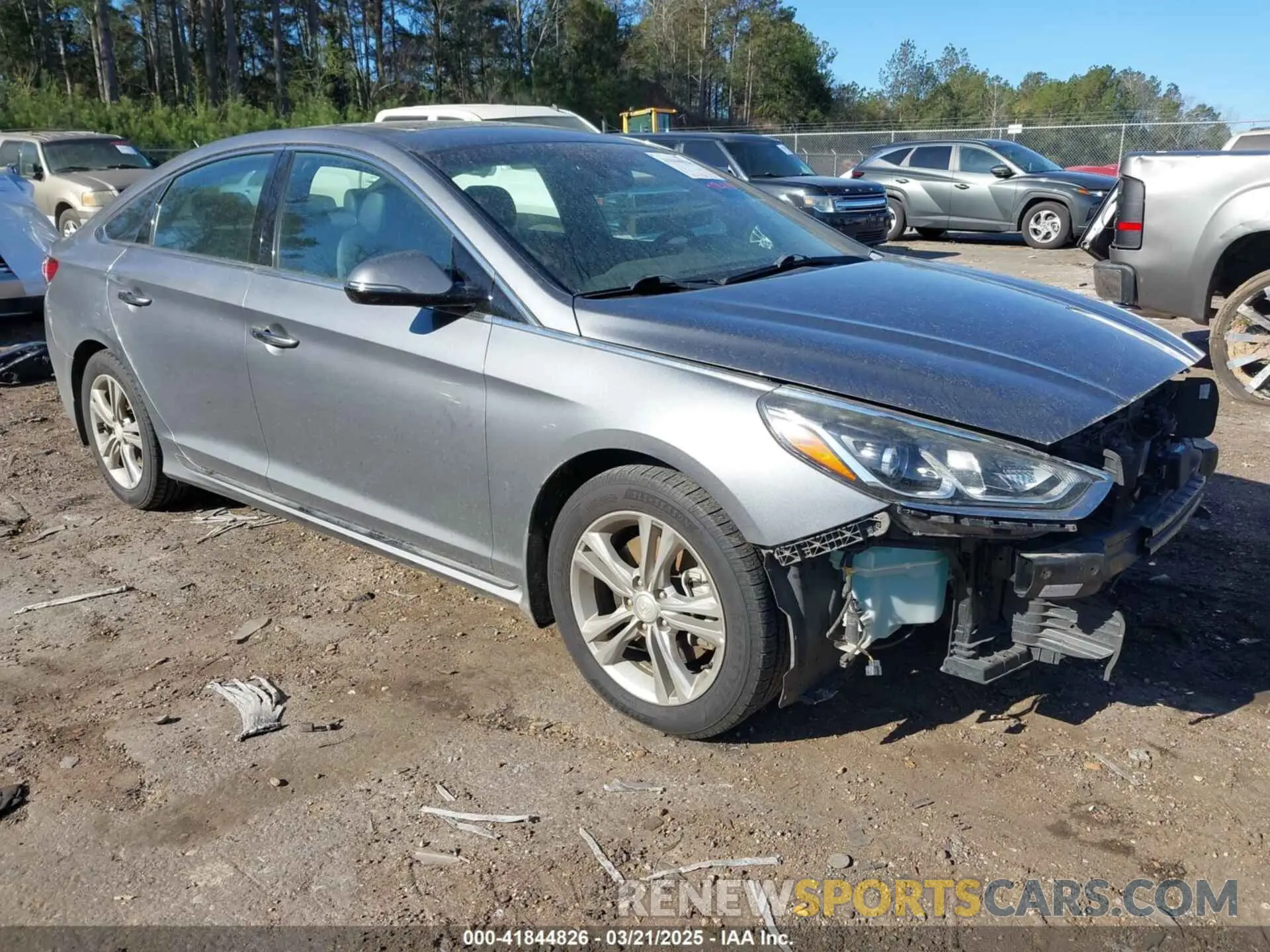 1 Photograph of a damaged car 5NPE34AF2KH772044 HYUNDAI SONATA 2019