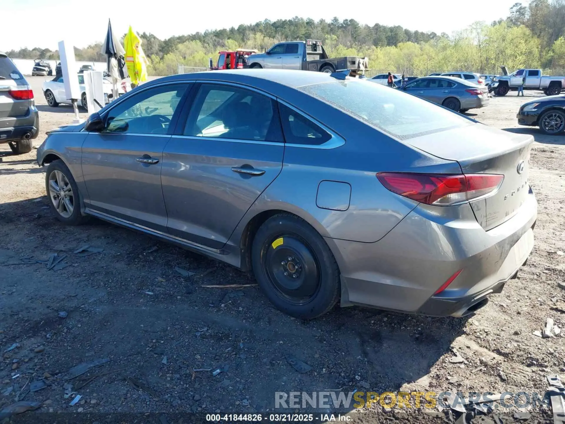 3 Photograph of a damaged car 5NPE34AF2KH772044 HYUNDAI SONATA 2019