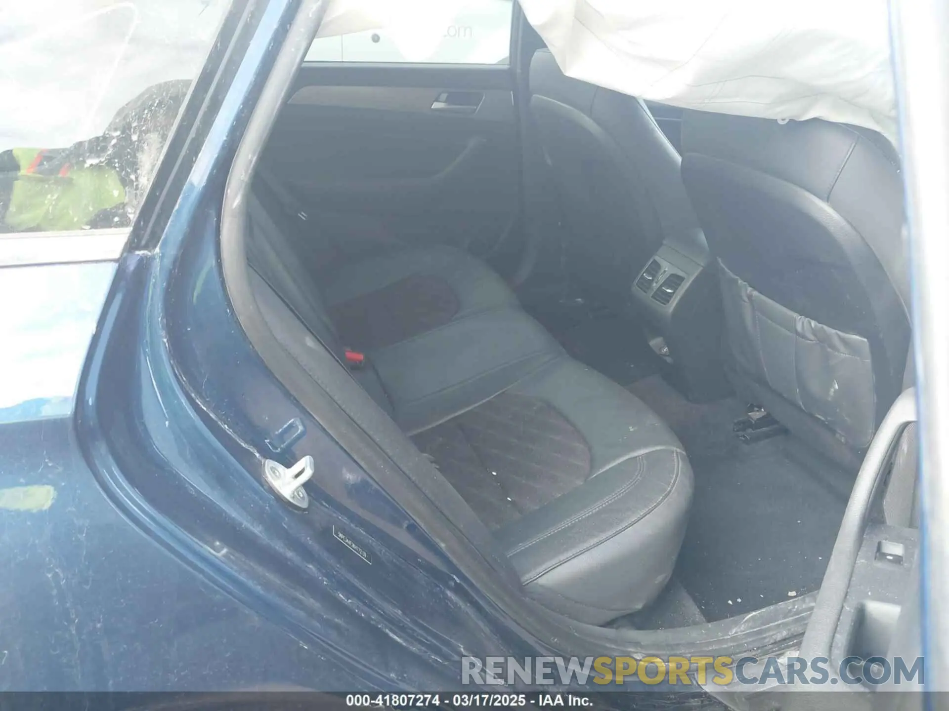 8 Photograph of a damaged car 5NPE34AF2KH772139 HYUNDAI SONATA 2019