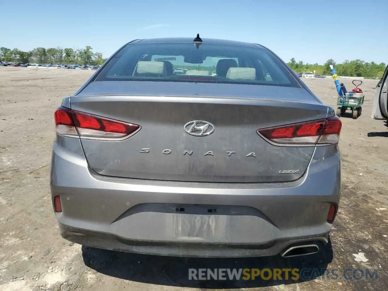 6 Photograph of a damaged car 5NPE34AF2KH775414 HYUNDAI SONATA 2019