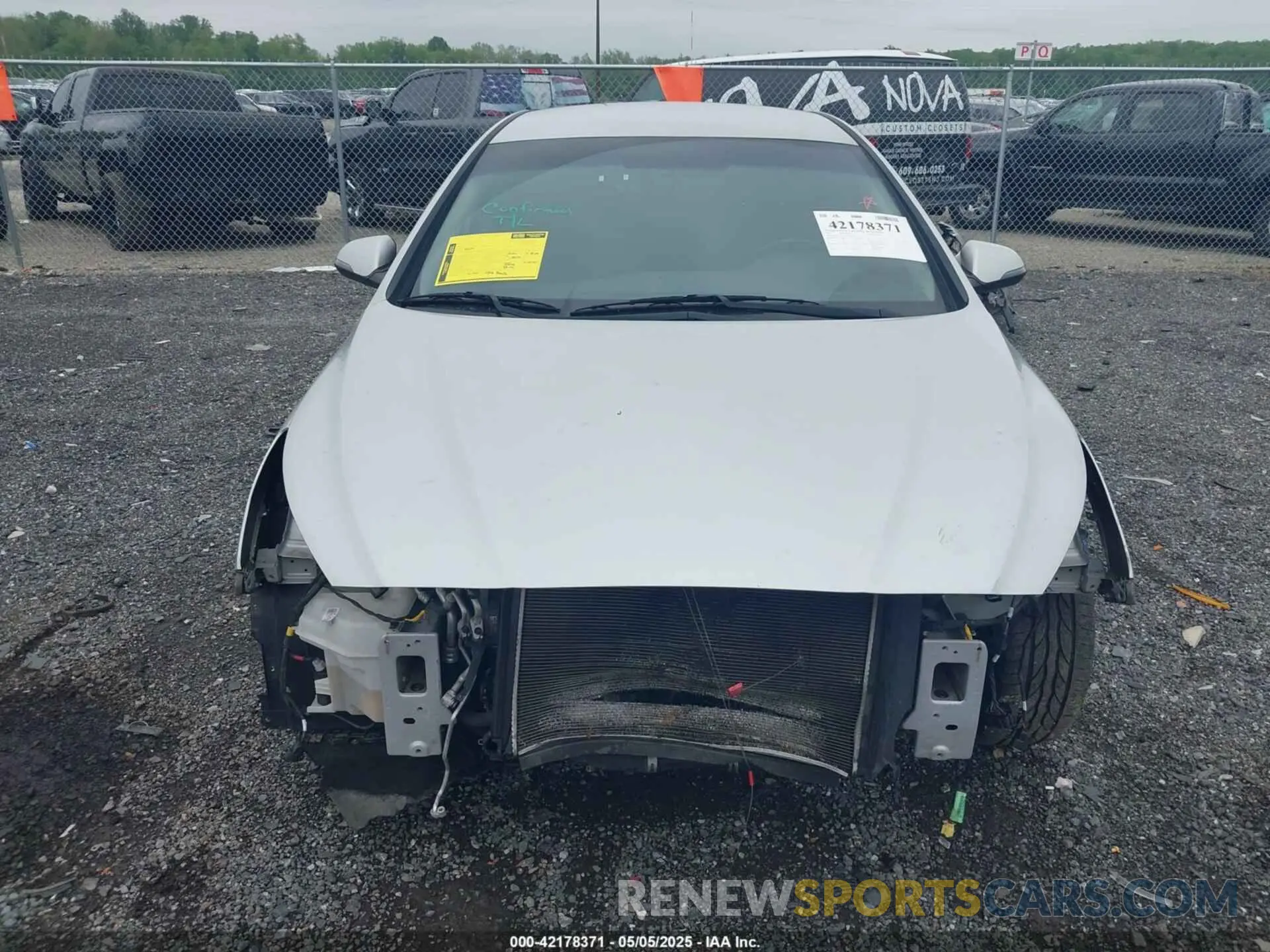 12 Photograph of a damaged car 5NPE34AF2KH783061 HYUNDAI SONATA 2019